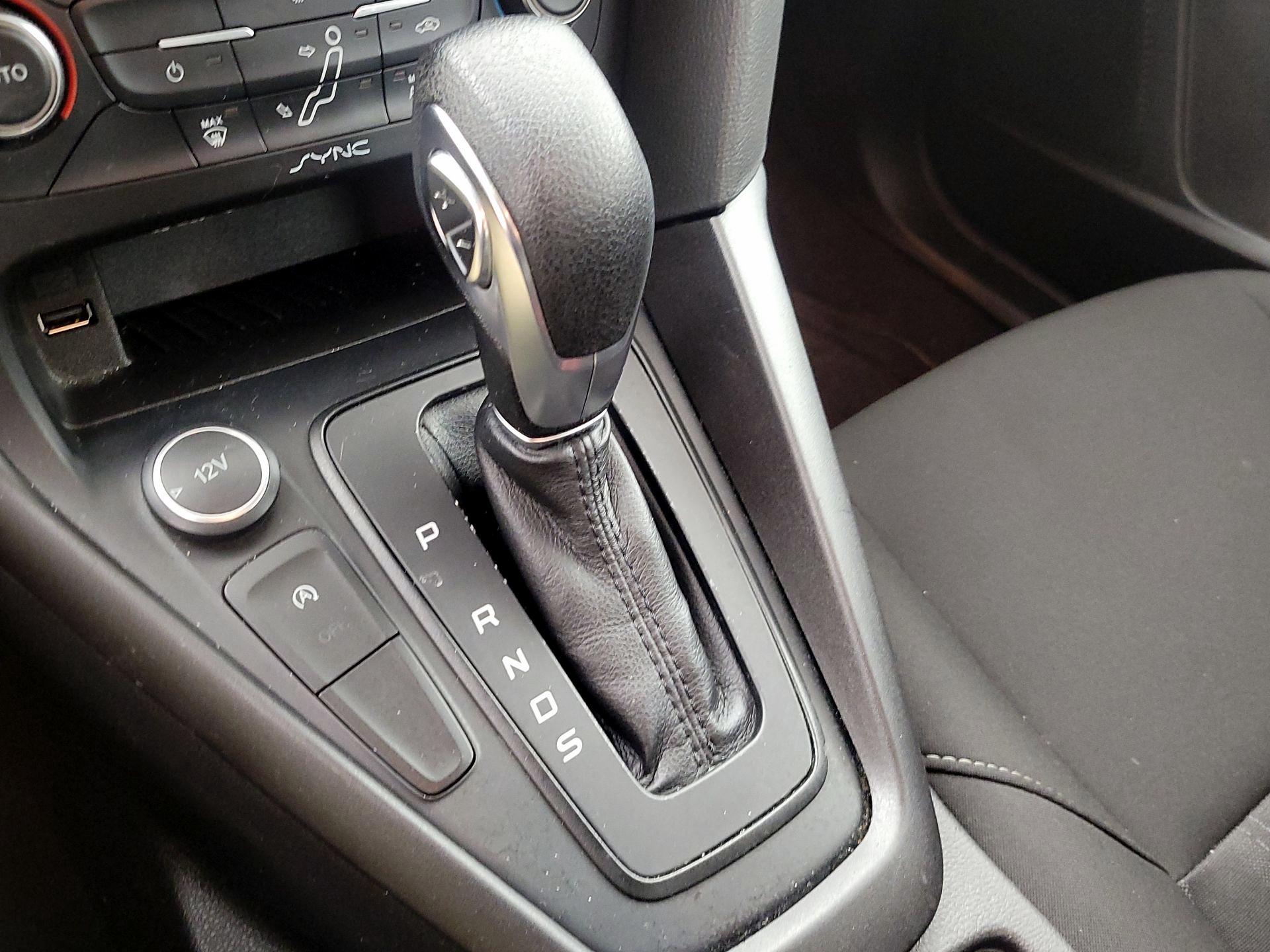 Thumbnail: 2017 Ford Focus - 17