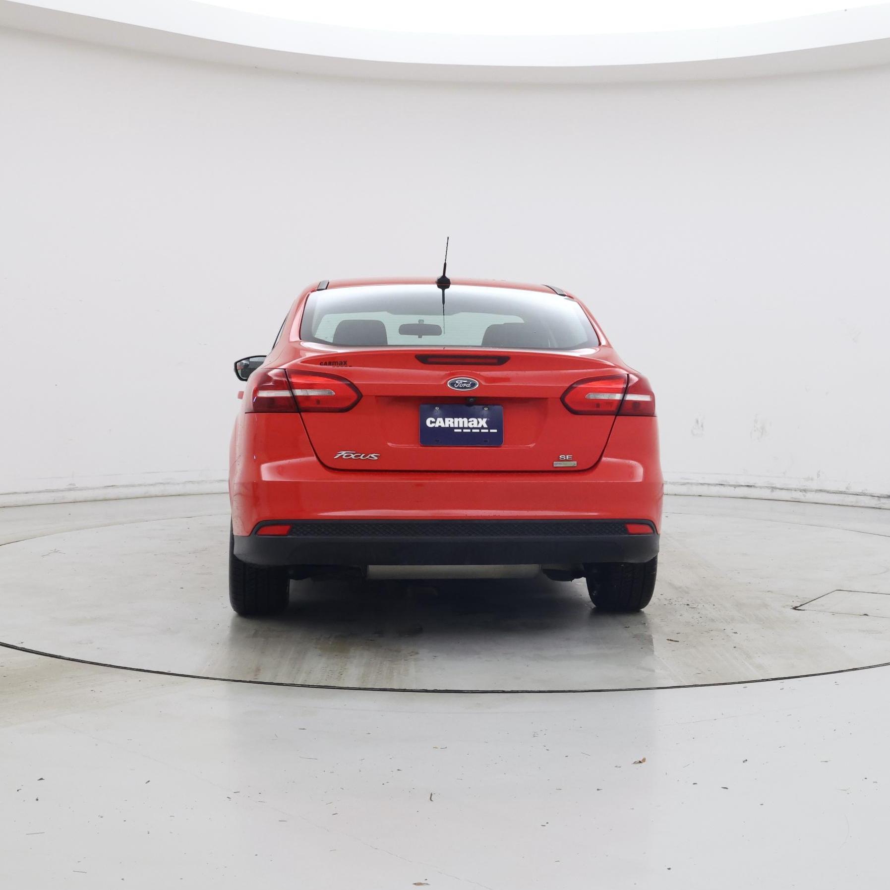 Thumbnail: 2017 Ford Focus - 6