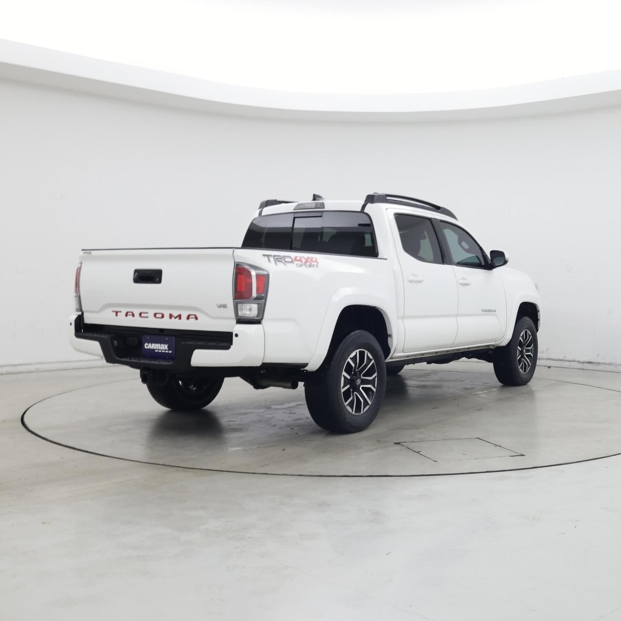 Thumbnail: 2022 Toyota Tacoma - 8