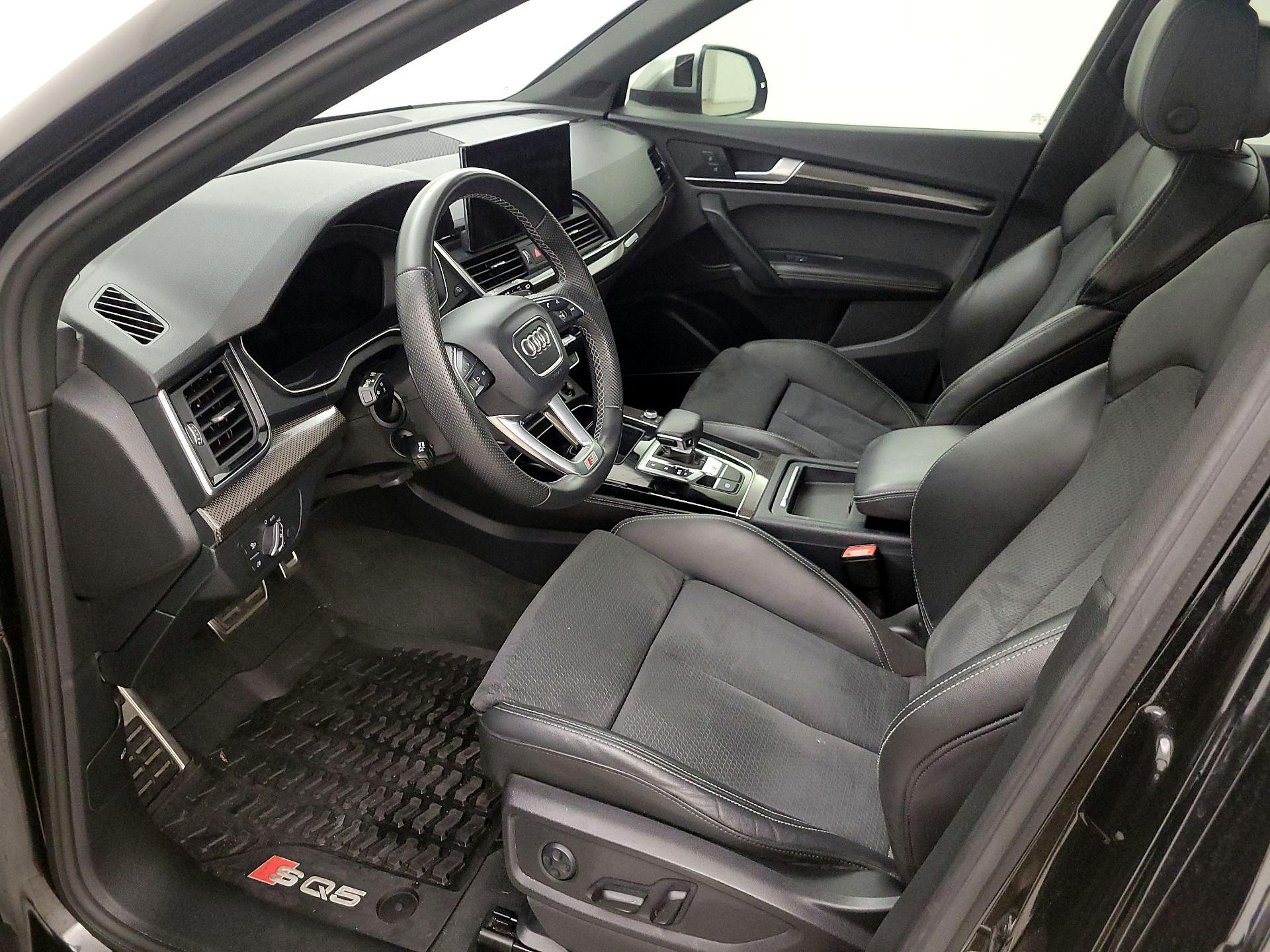 Thumbnail: 2022 Audi SQ5 - 11