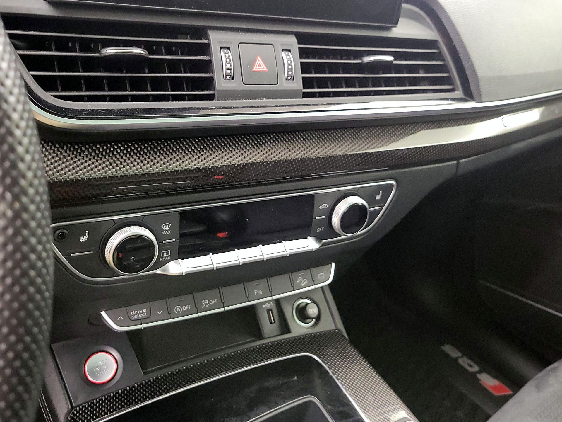 Thumbnail: 2022 Audi SQ5 - 17