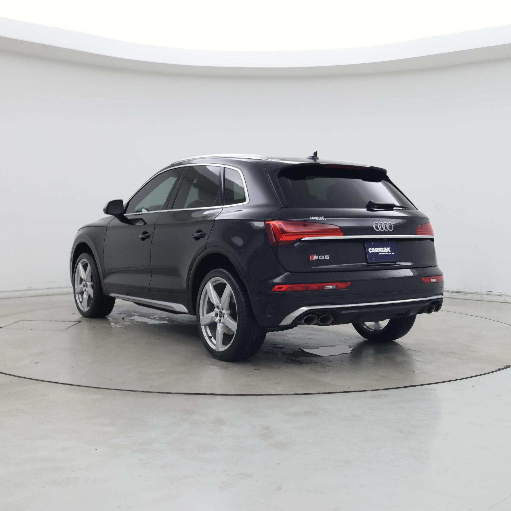 Thumbnail: 2022 Audi SQ5 - 2