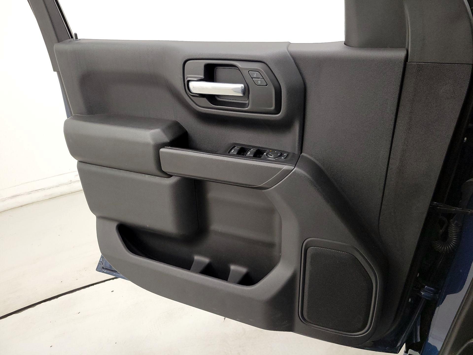 Thumbnail: 2021 Chevrolet Silverado 1500 - 12