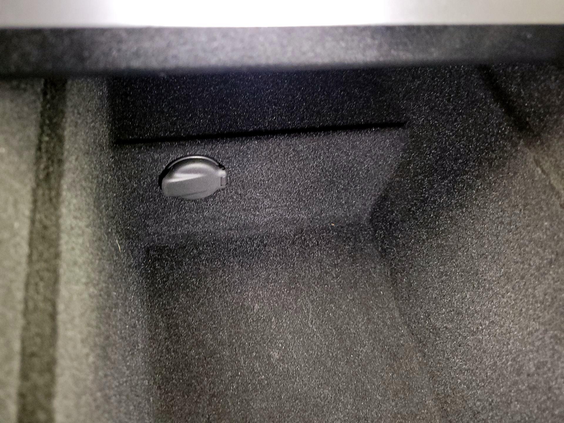 Thumbnail: 2024 Tesla Model 3 - 18