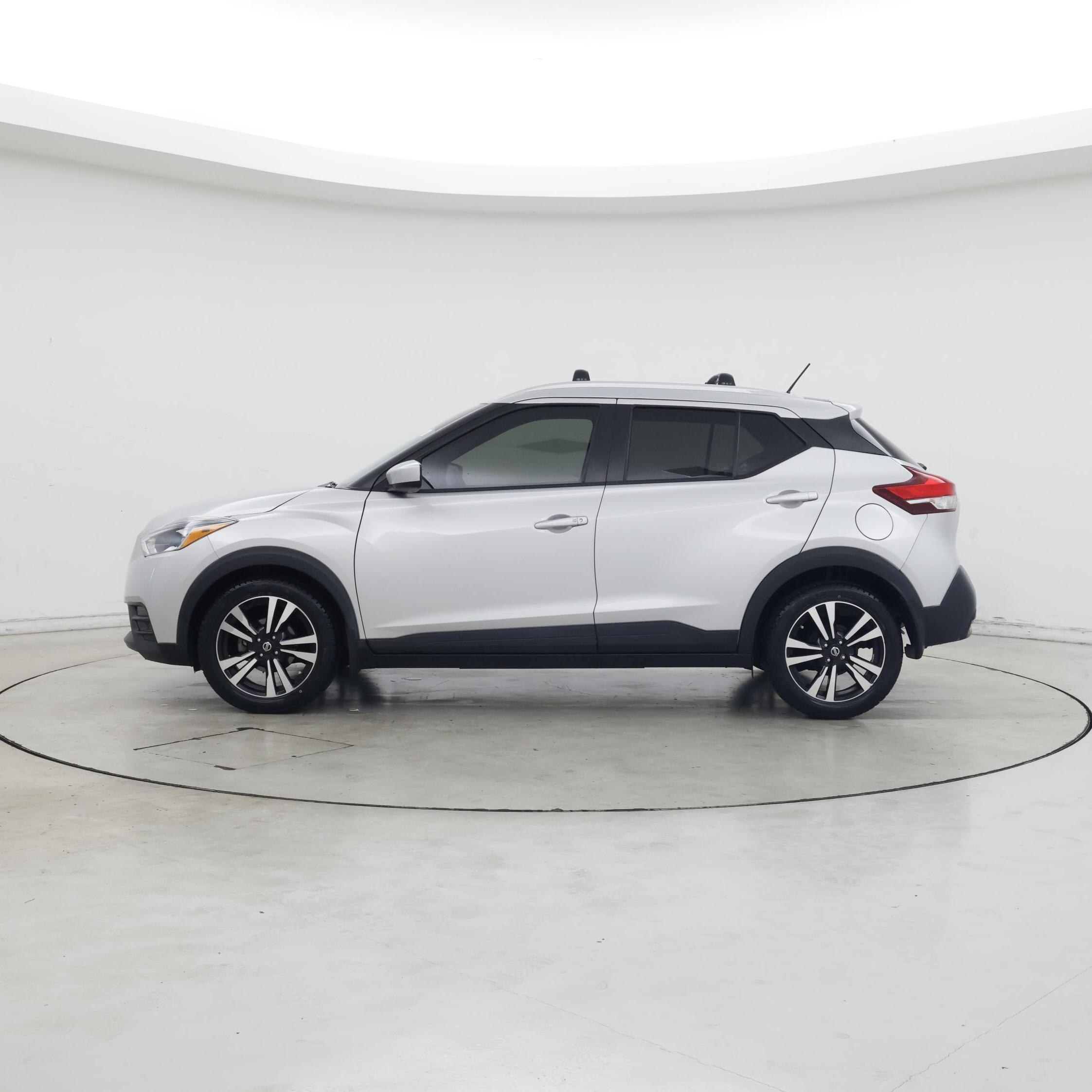 Thumbnail: 2018 Nissan Kicks - 3