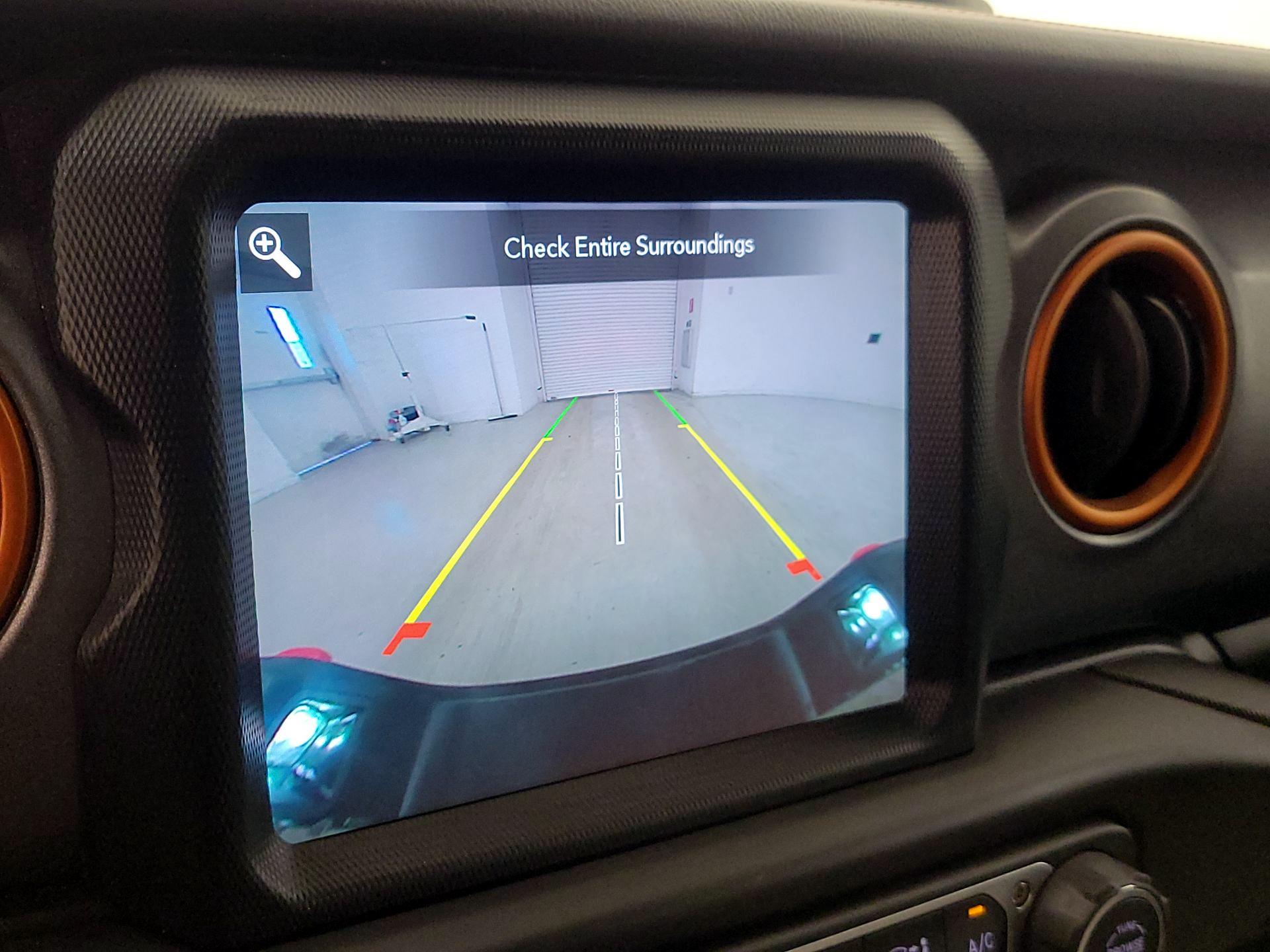 Thumbnail: 2021 Jeep Gladiator - 15