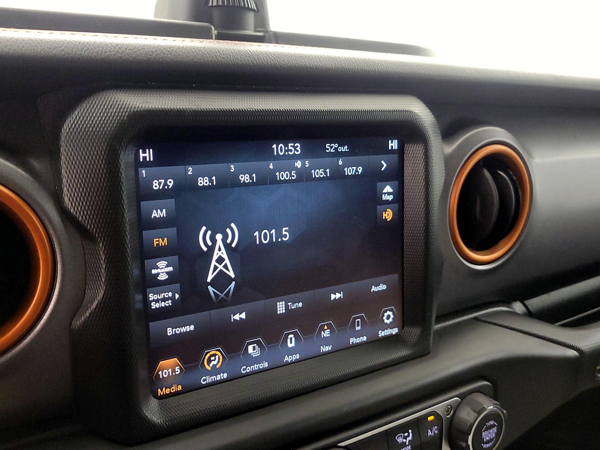 Thumbnail: 2021 Jeep Gladiator - 16