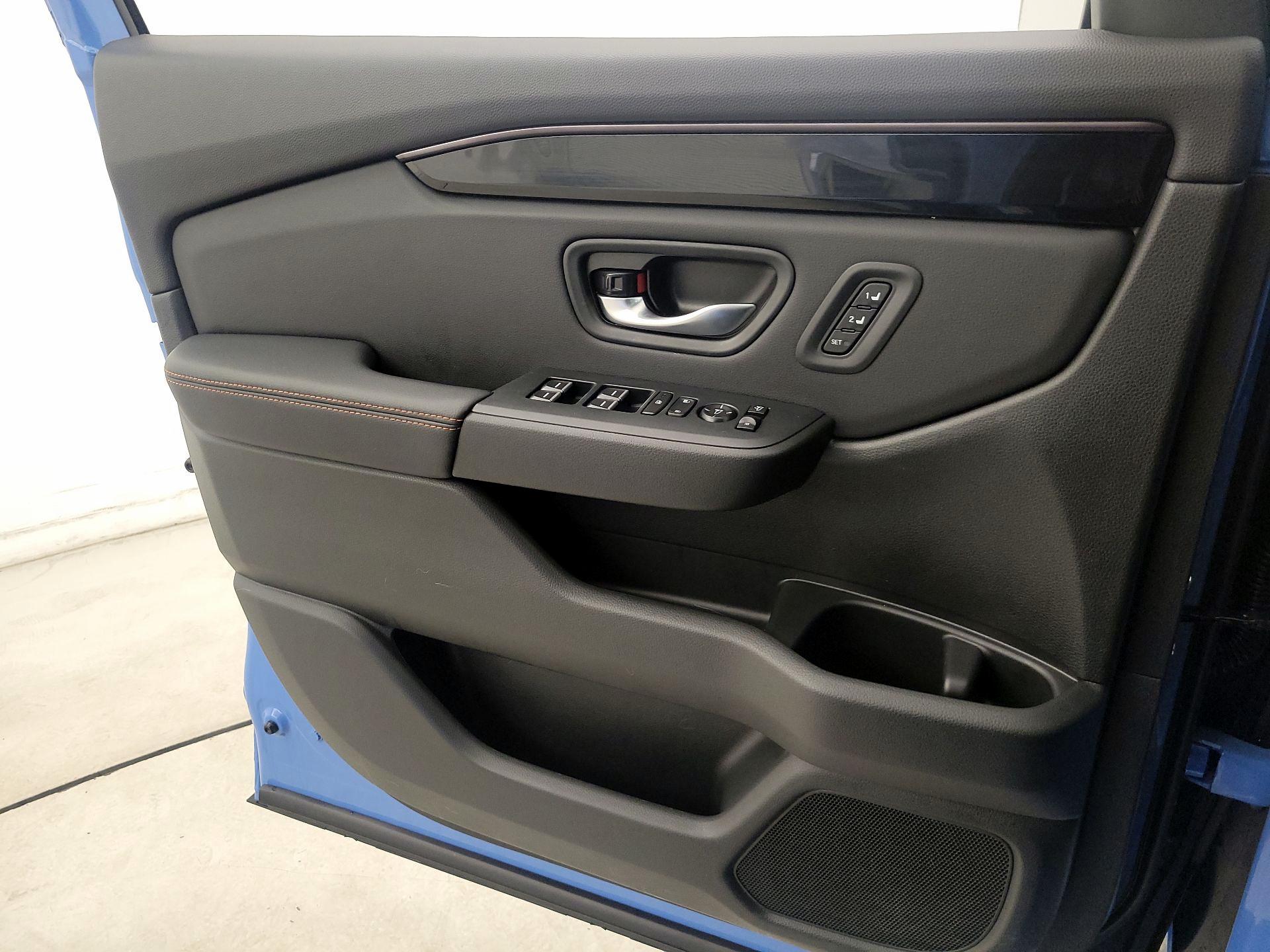 Thumbnail: 2025 Honda Pilot - 12