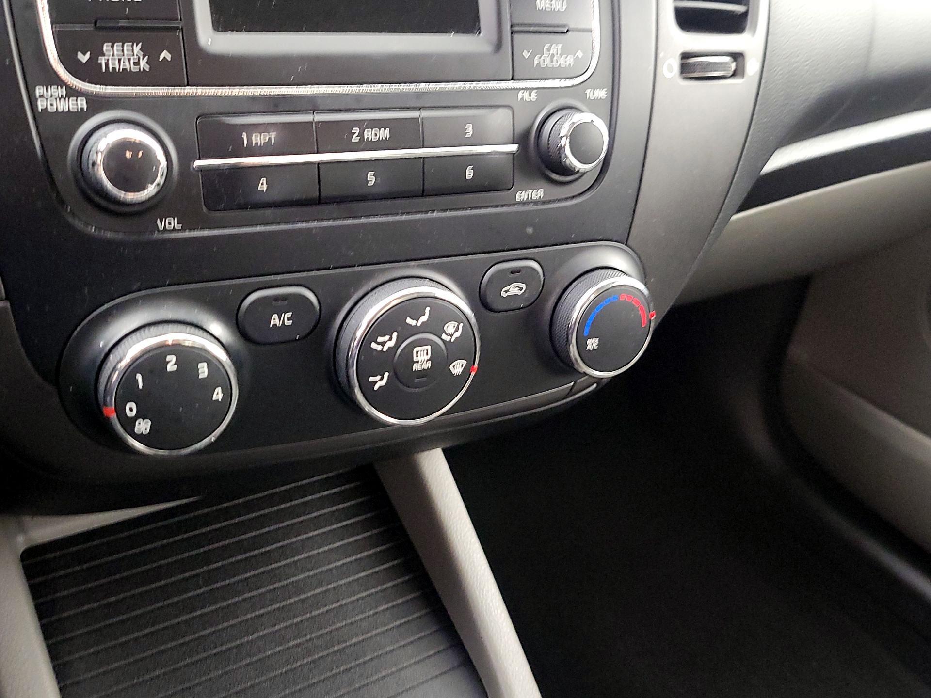 Thumbnail: 2014 Kia Forte - 15