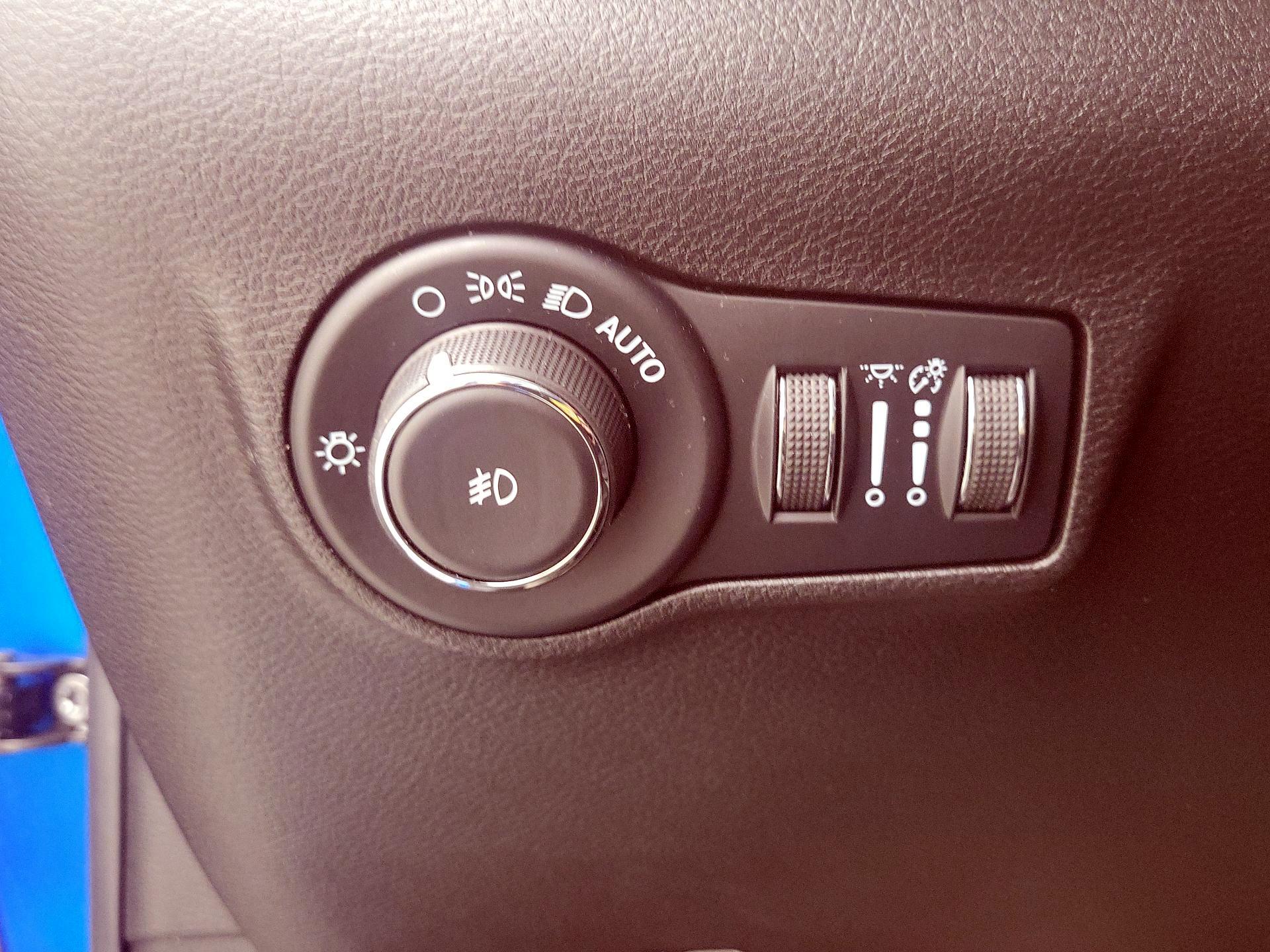 Thumbnail: 2022 Jeep Compass - 13