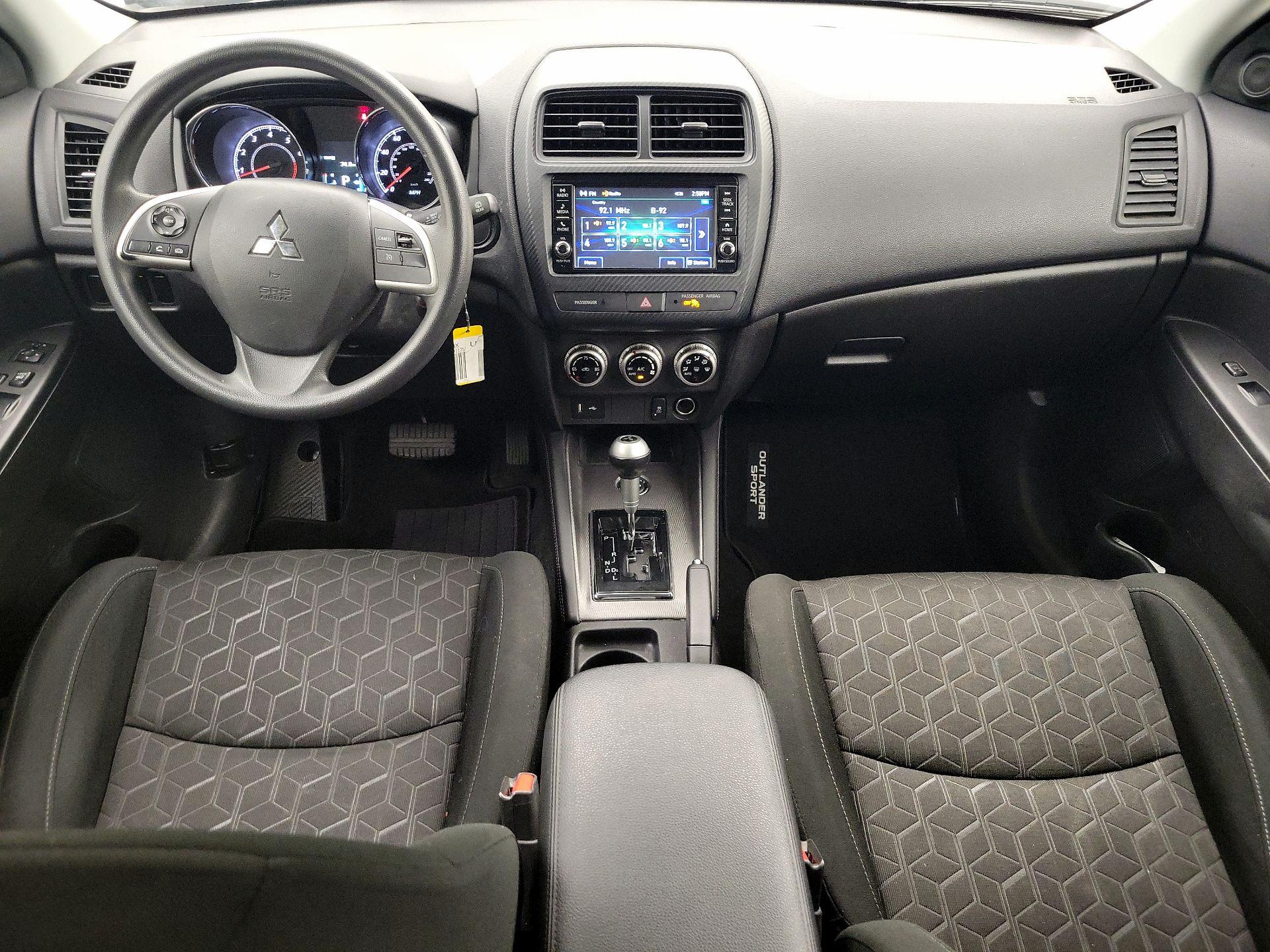 Thumbnail: 2024 Mitsubishi Outlander Sport - 9