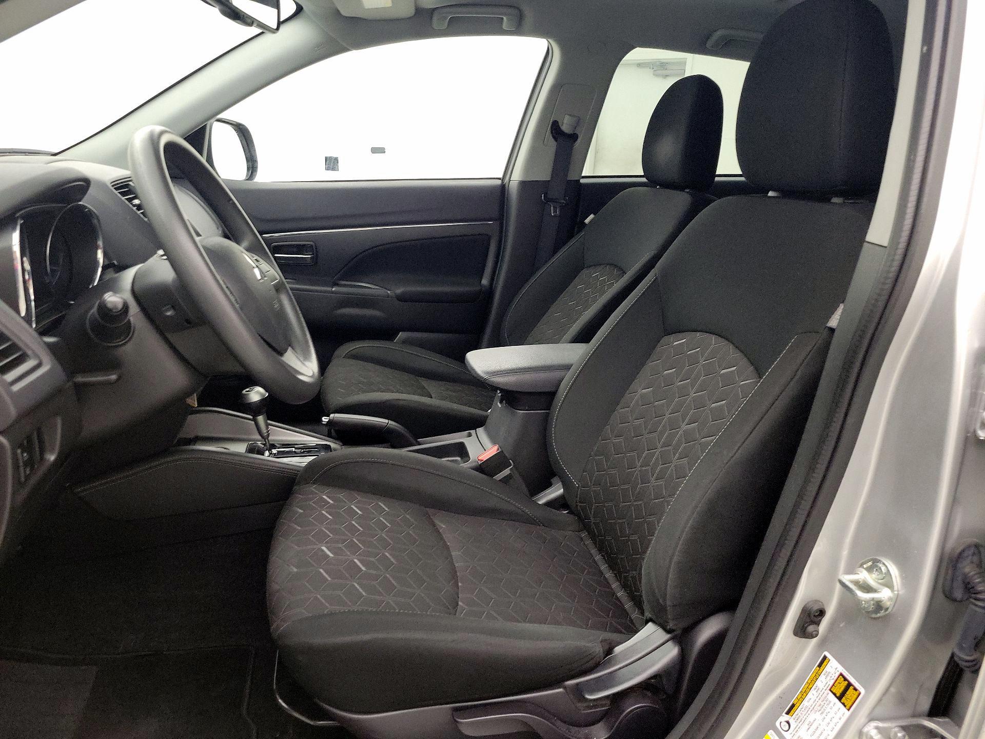 Thumbnail: 2024 Mitsubishi Outlander Sport - 11