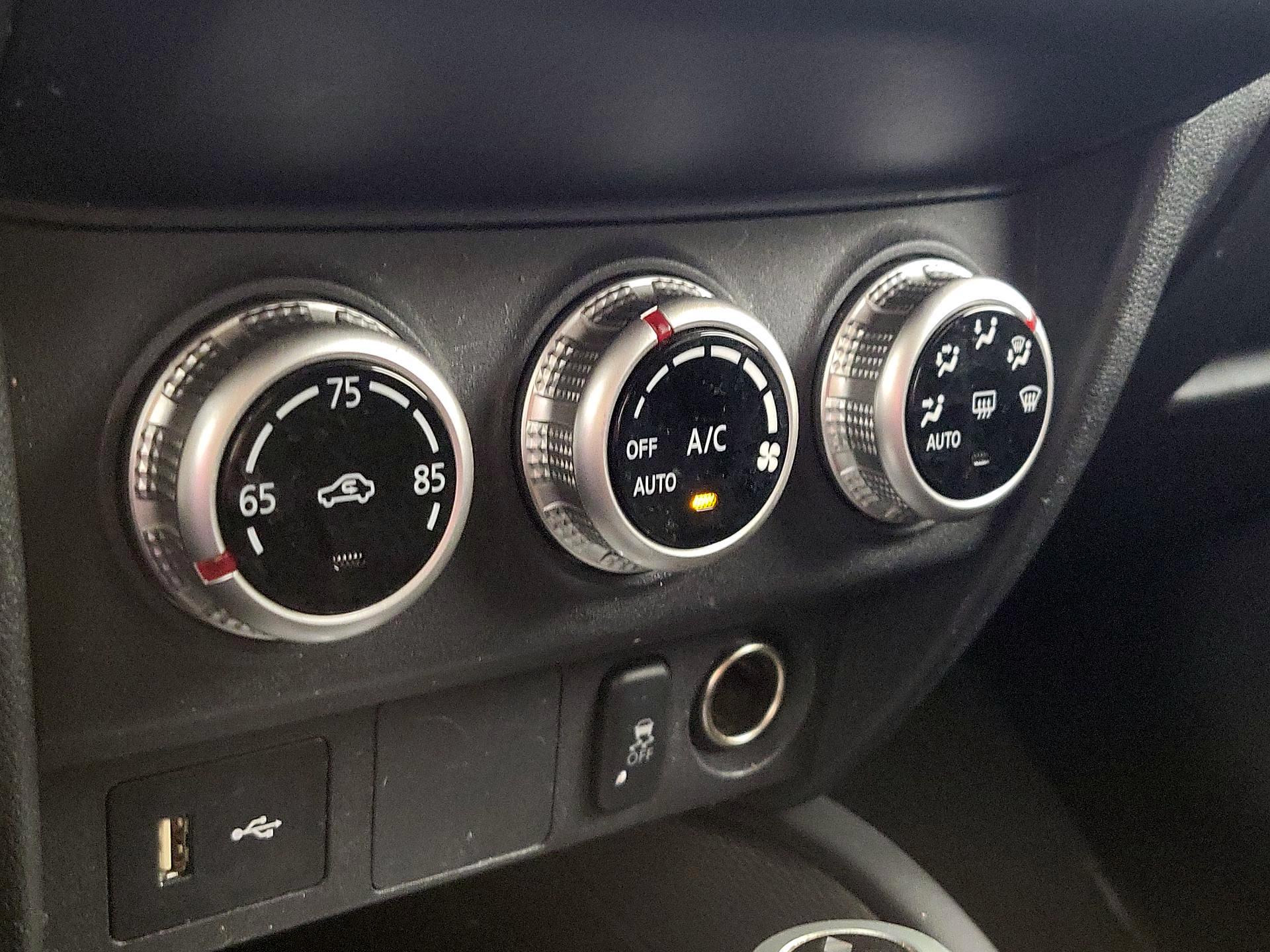 Thumbnail: 2024 Mitsubishi Outlander Sport - 16