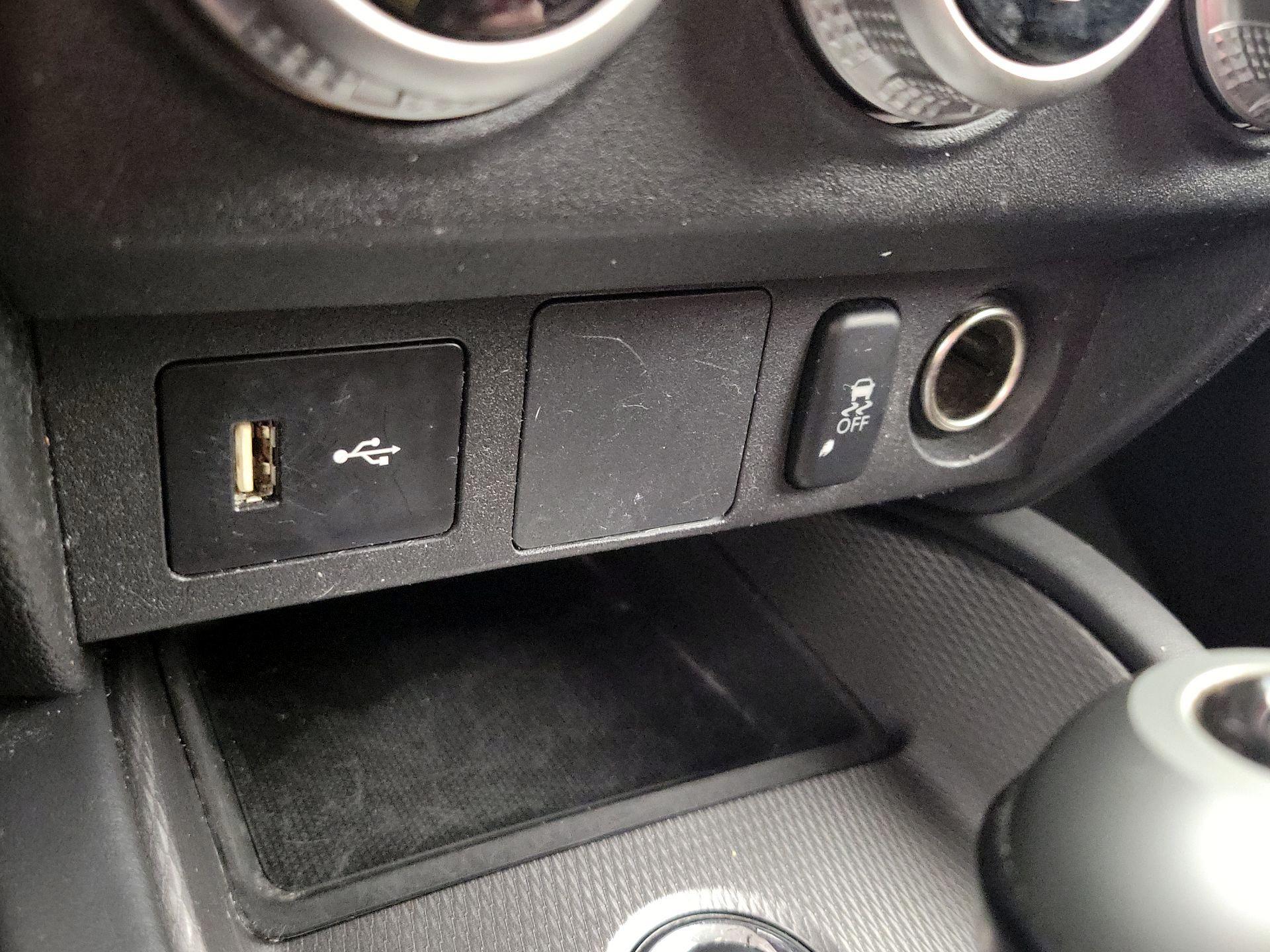 Thumbnail: 2024 Mitsubishi Outlander Sport - 18