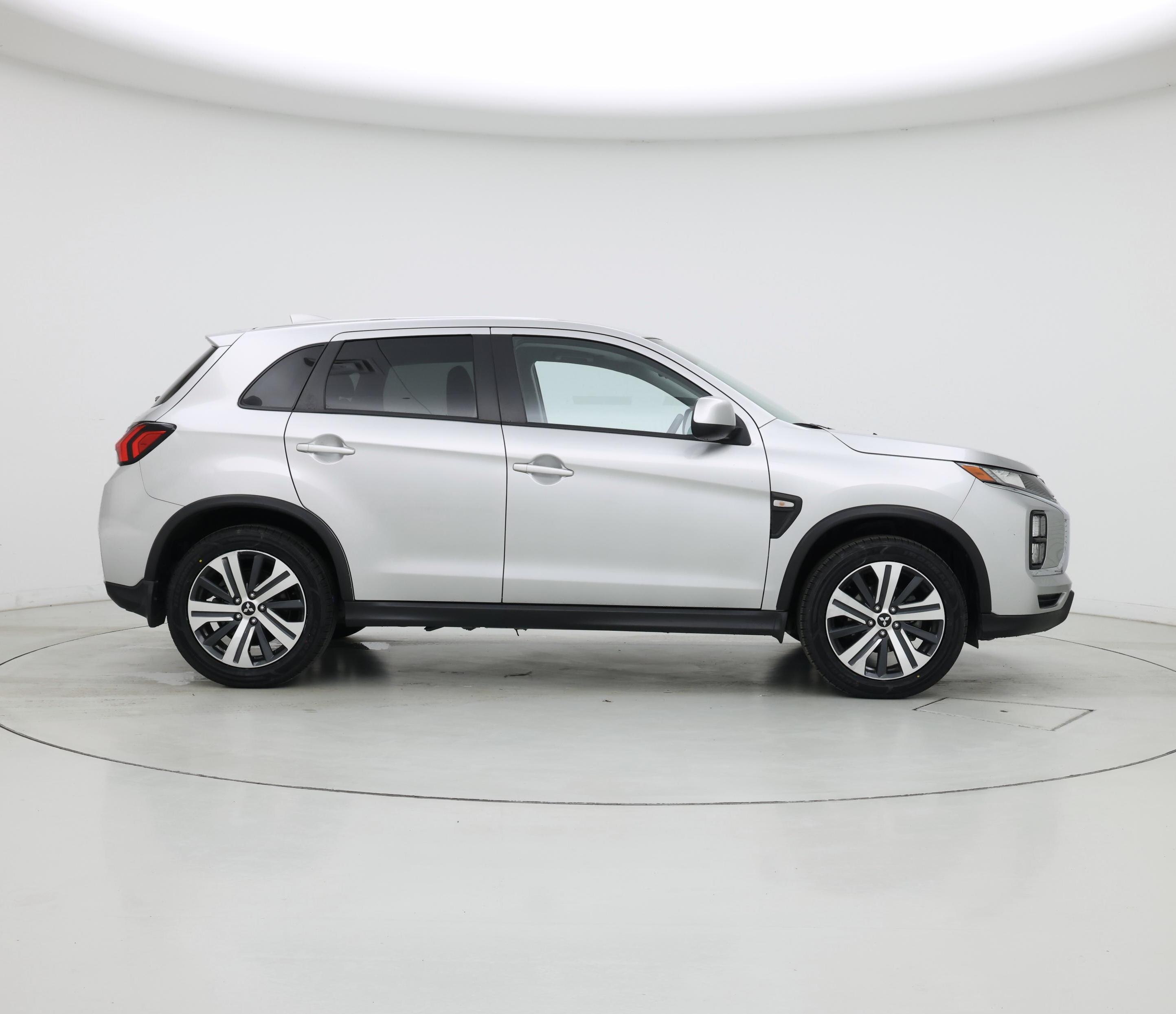 Thumbnail: 2024 Mitsubishi Outlander Sport - 7