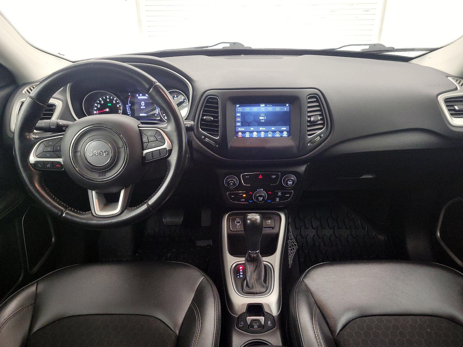 Thumbnail: 2020 Jeep Compass - 9