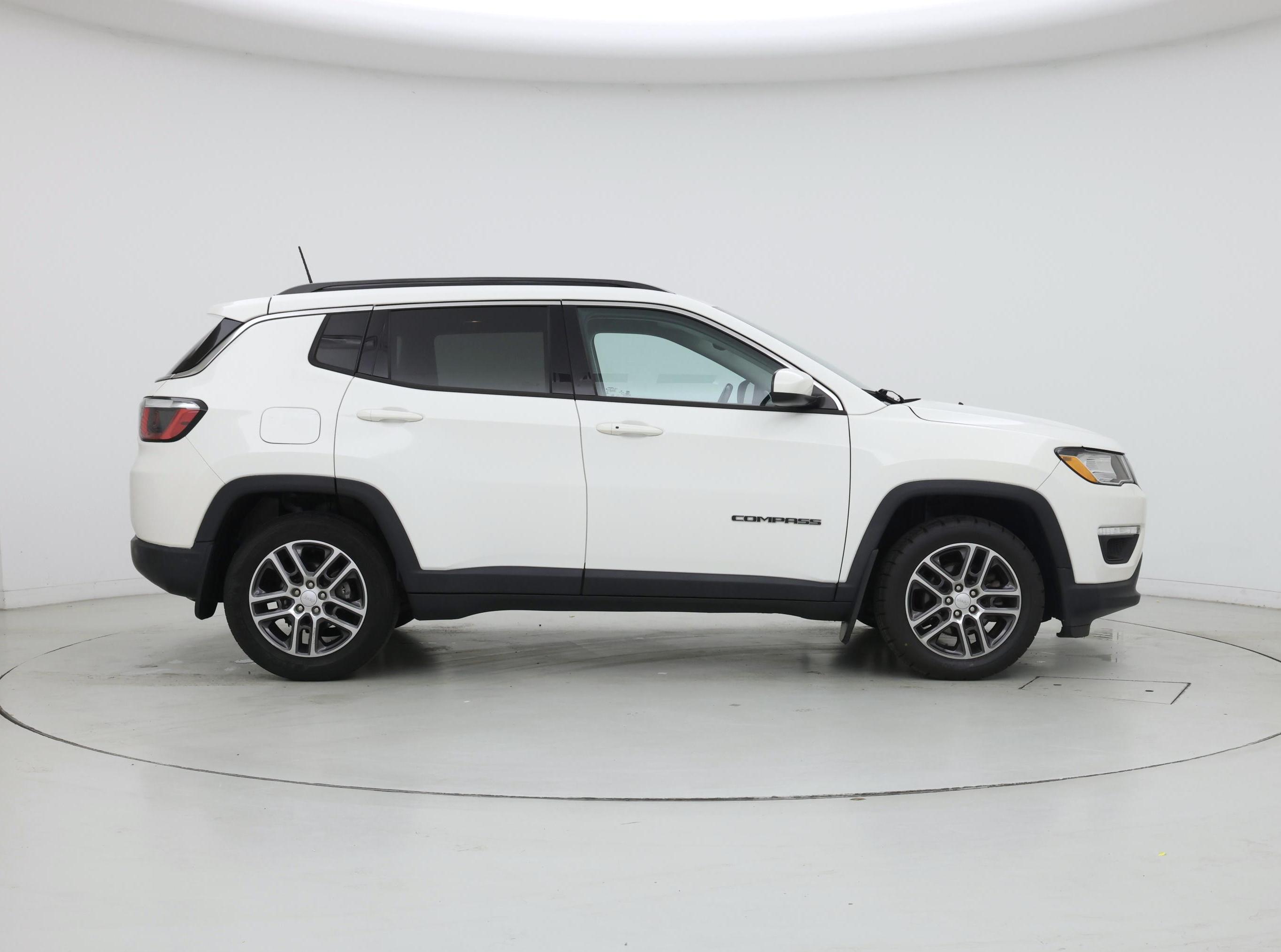 Thumbnail: 2020 Jeep Compass - 7