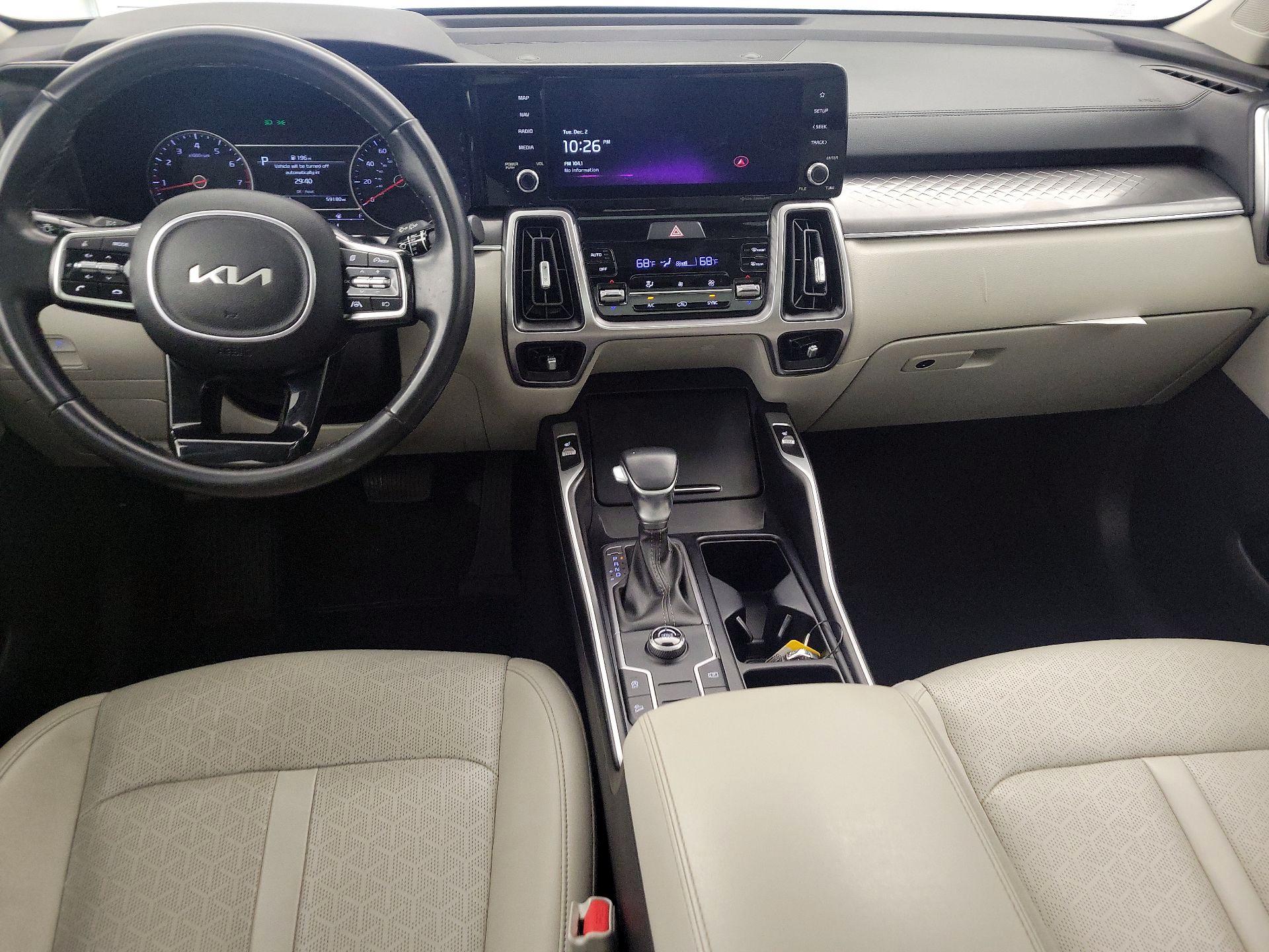 Thumbnail: 2023 Kia Sorento - 9