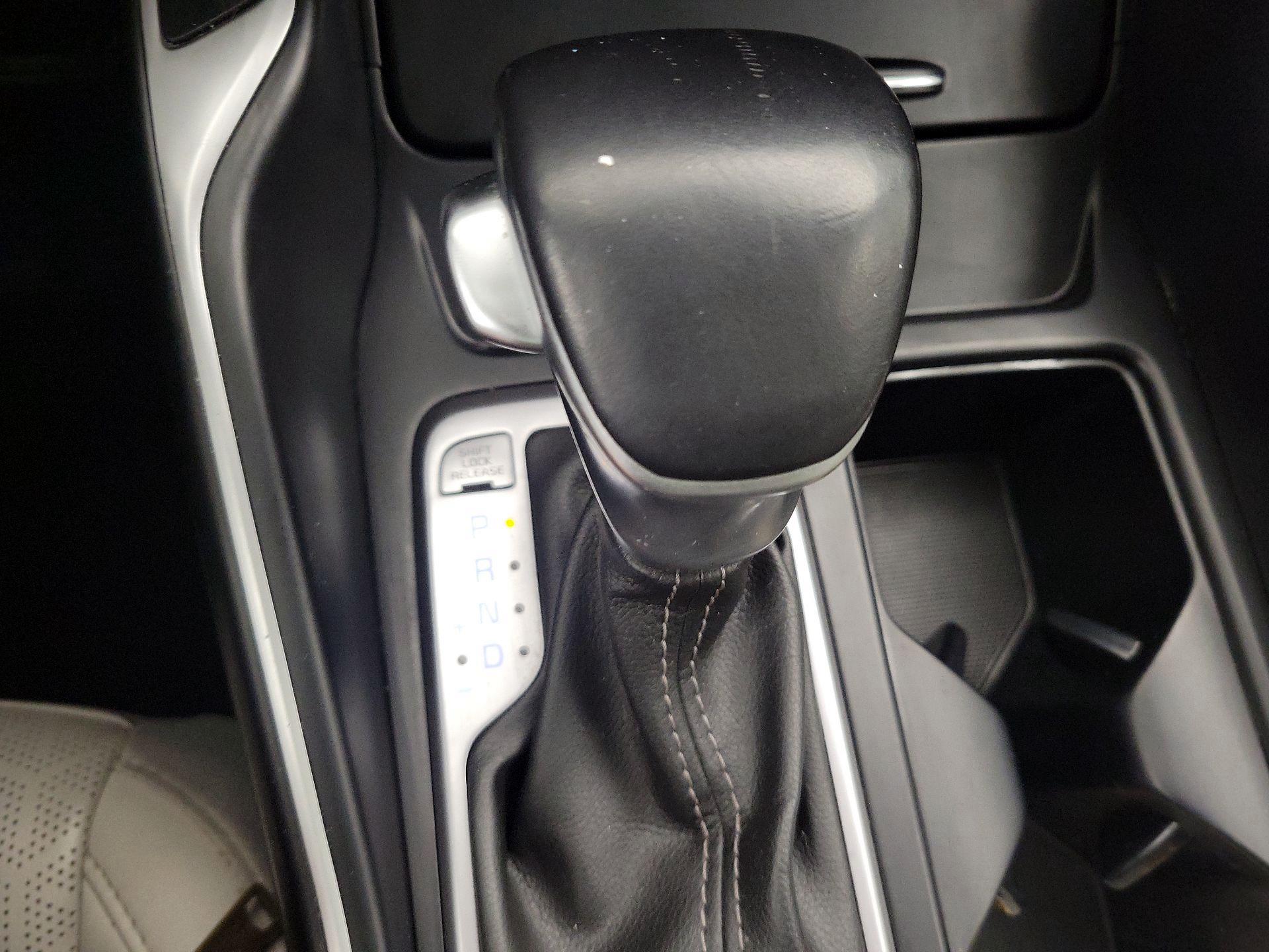 Thumbnail: 2023 Kia Sorento - 17