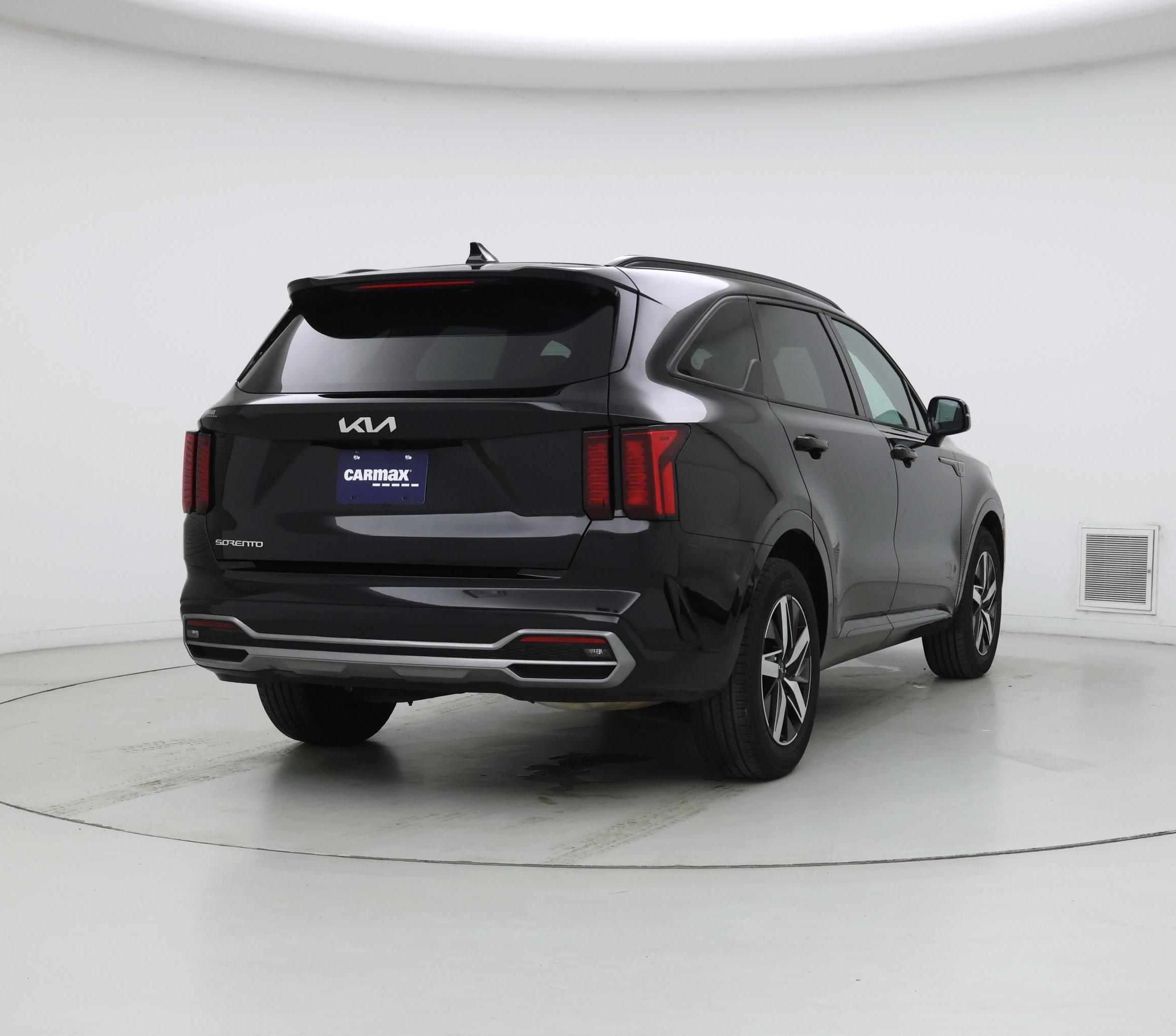 Thumbnail: 2023 Kia Sorento - 8