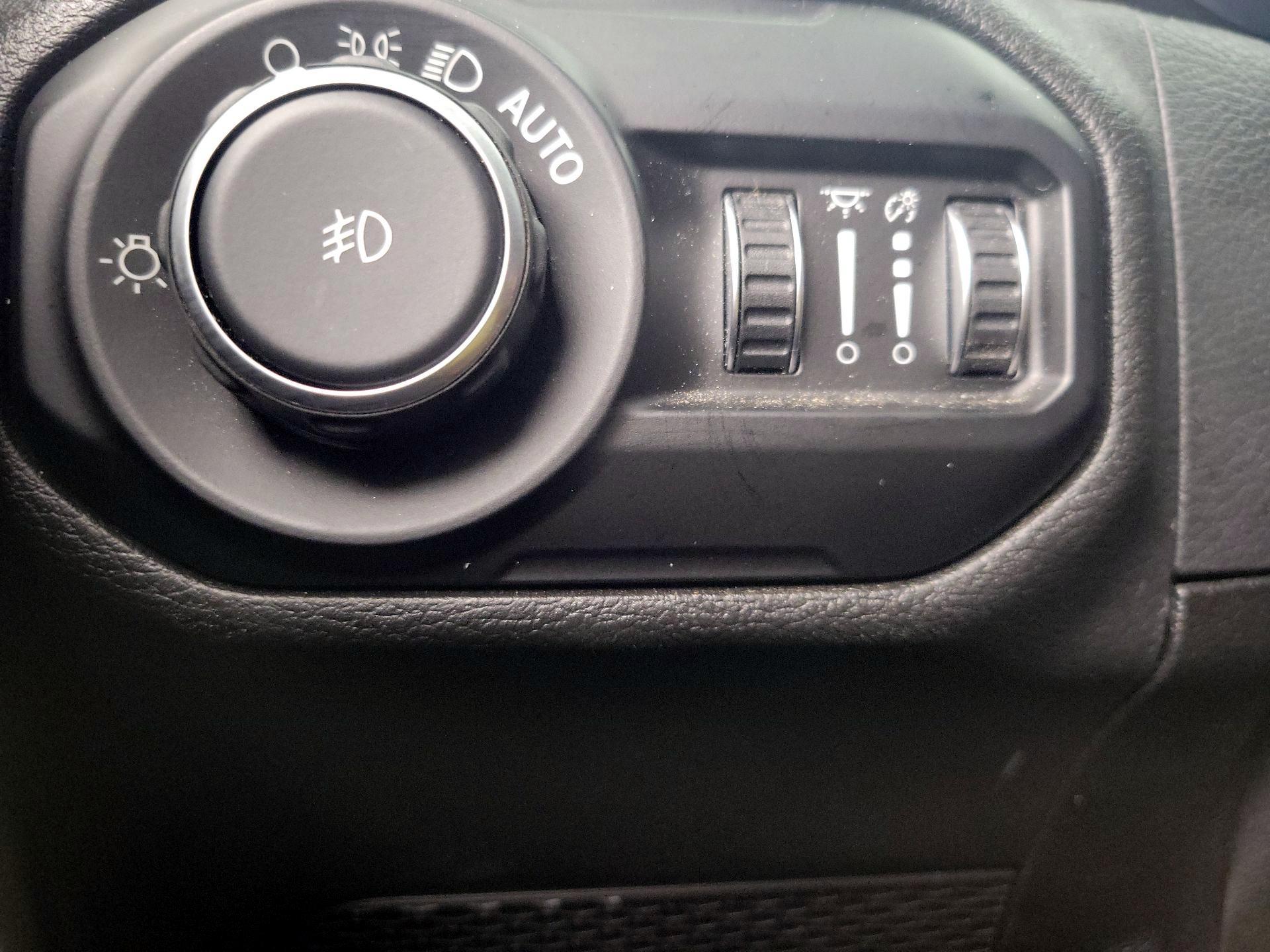 Thumbnail: 2021 Jeep Wrangler - 13