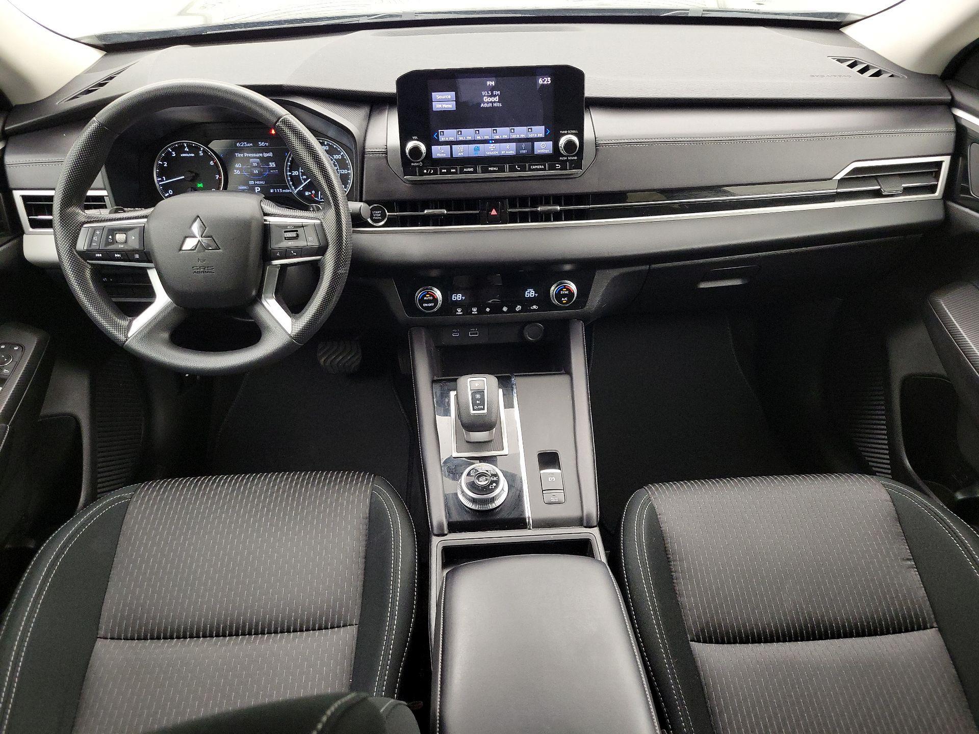 Thumbnail: 2024 Mitsubishi Outlander - 9