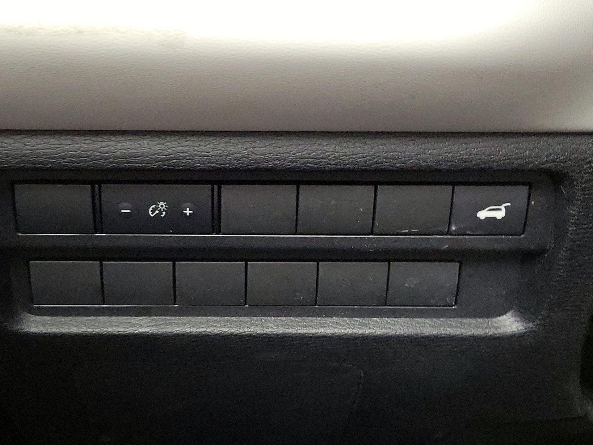 Thumbnail: 2024 Mitsubishi Outlander - 13