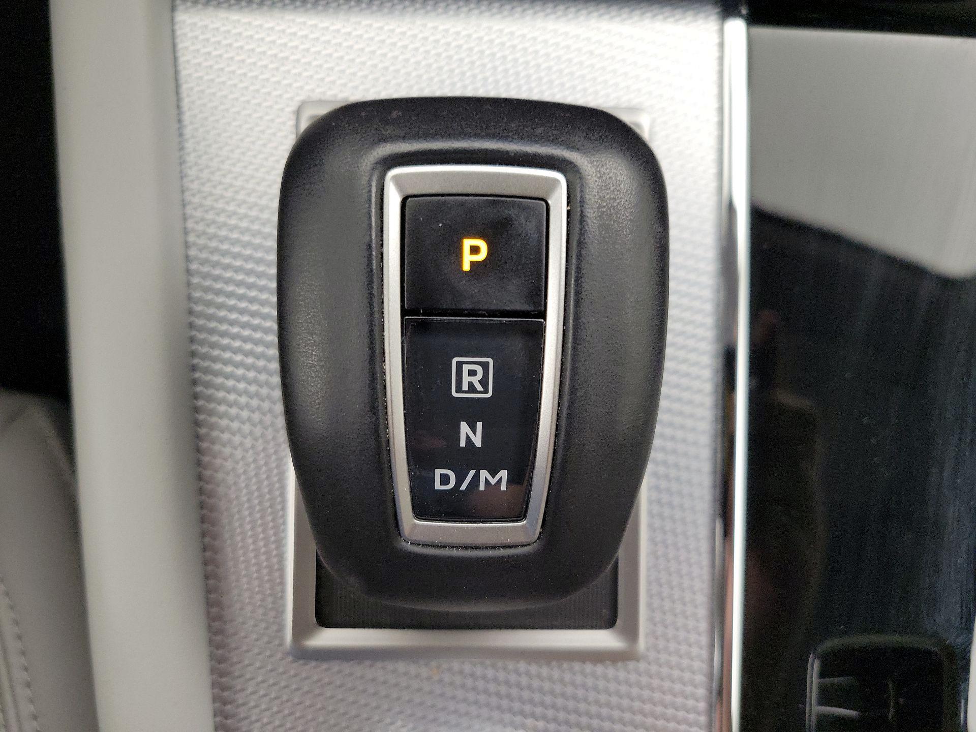 Thumbnail: 2024 Mitsubishi Outlander - 17