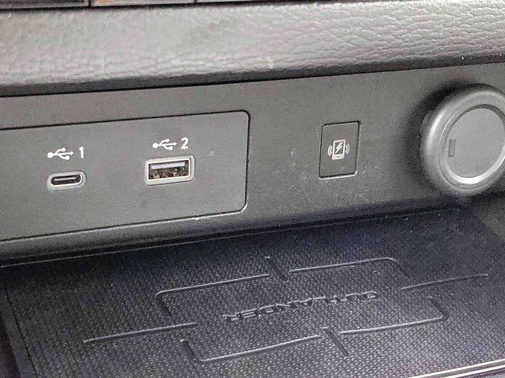 Thumbnail: 2024 Mitsubishi Outlander - 18