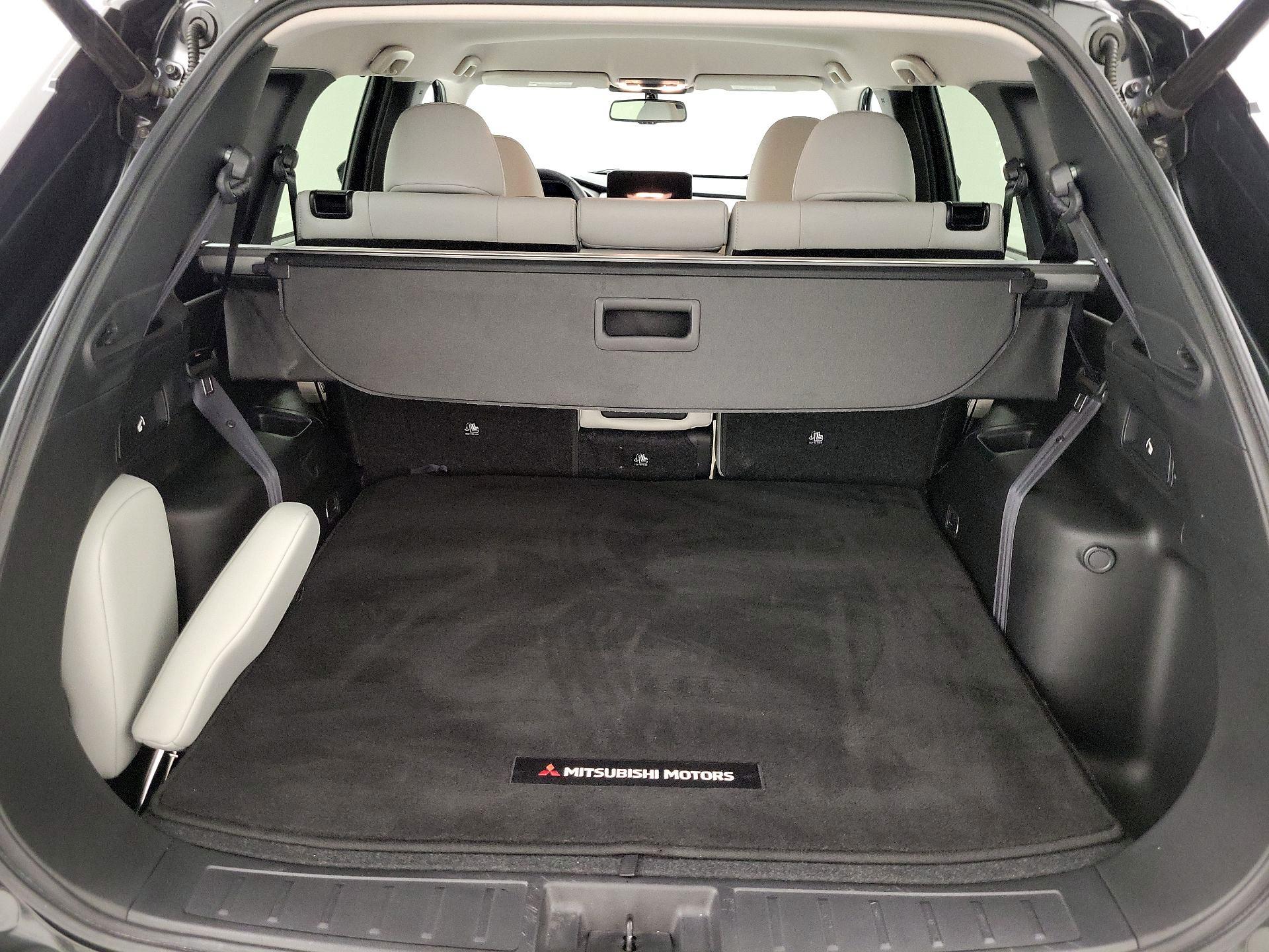 Thumbnail: 2024 Mitsubishi Outlander - 20