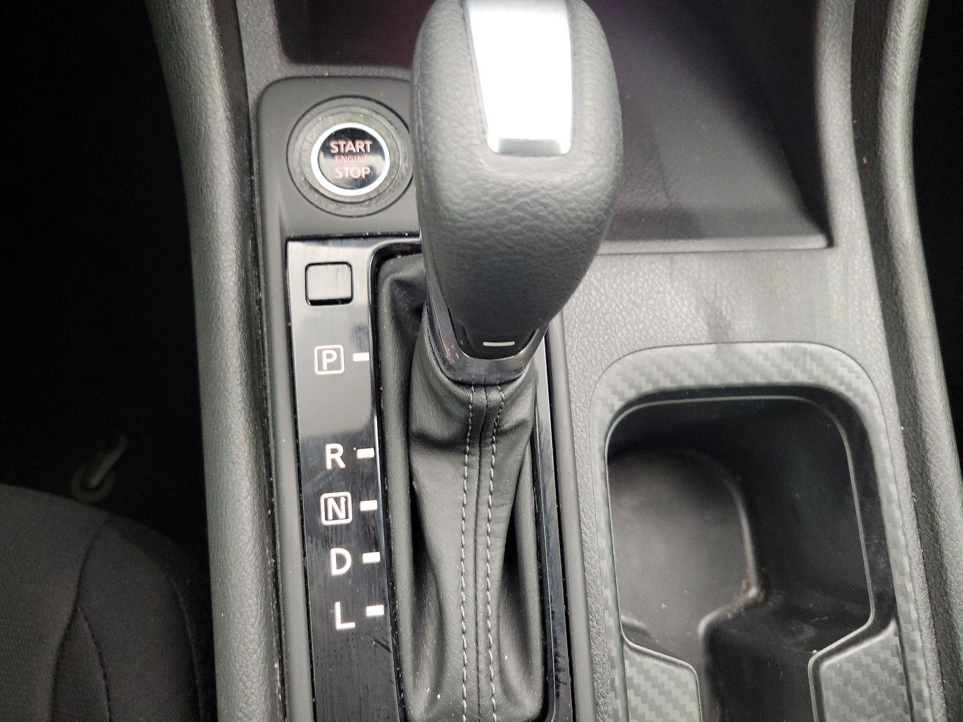 Thumbnail: 2023 Nissan Sentra - 17