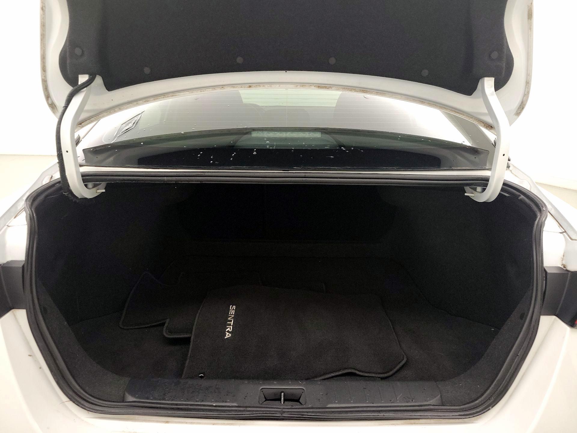 Thumbnail: 2023 Nissan Sentra - 20