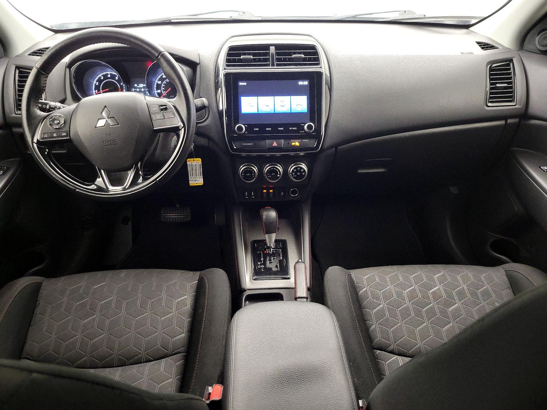 Thumbnail: 2023 Mitsubishi Outlander Sport - 9