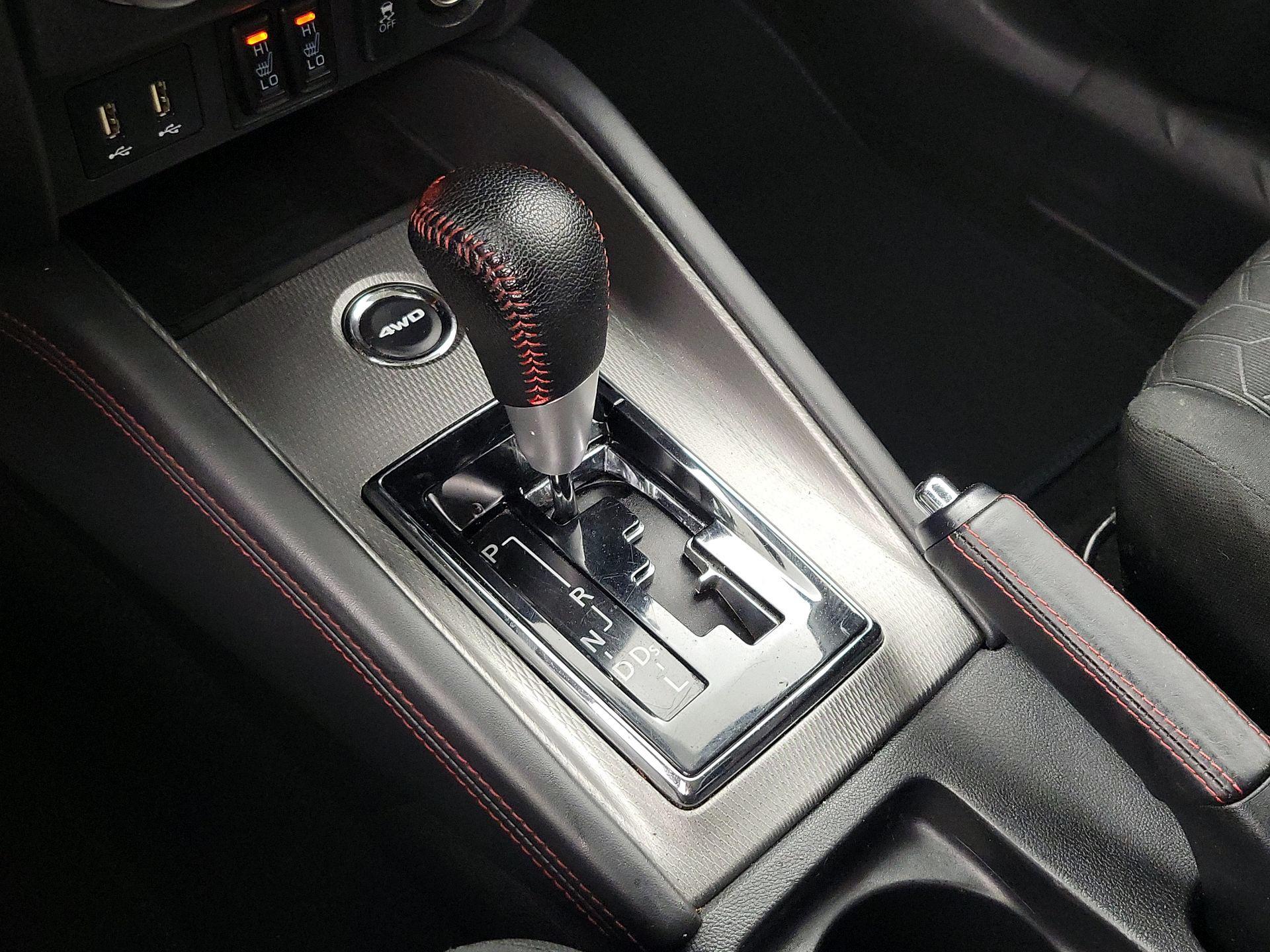 Thumbnail: 2023 Mitsubishi Outlander Sport - 17