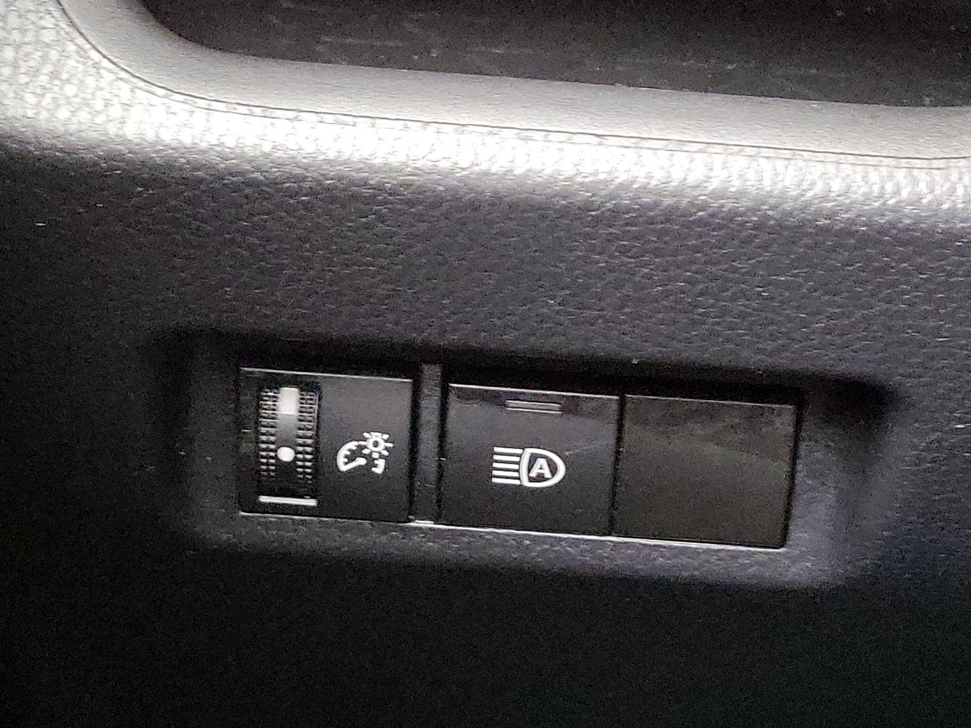 Thumbnail: 2023 Toyota RAV4 - 13