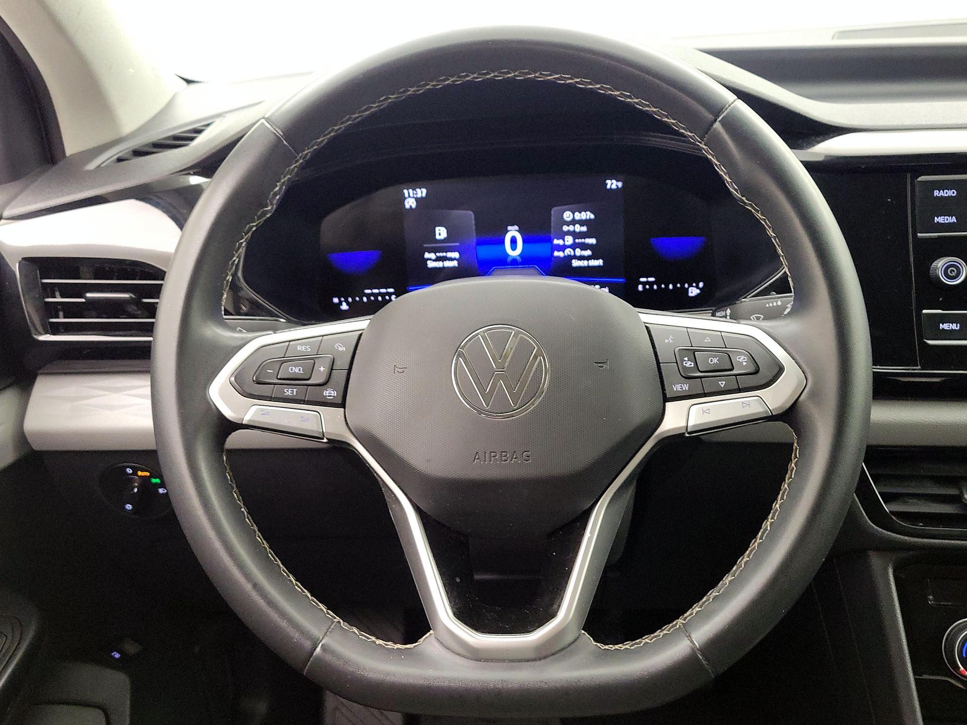 Thumbnail: 2023 Volkswagen Taos - 10