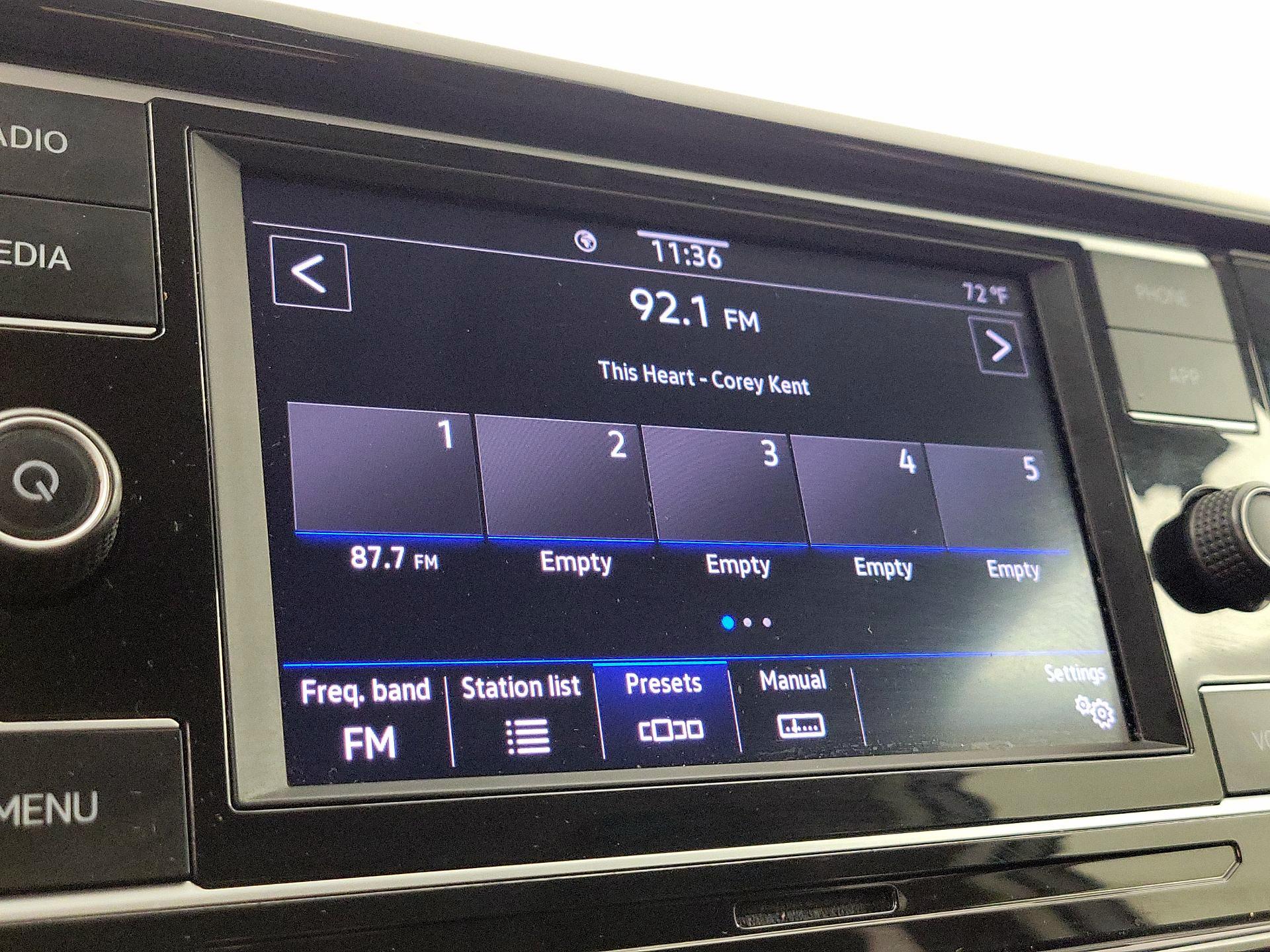 Thumbnail: 2023 Volkswagen Taos - 15