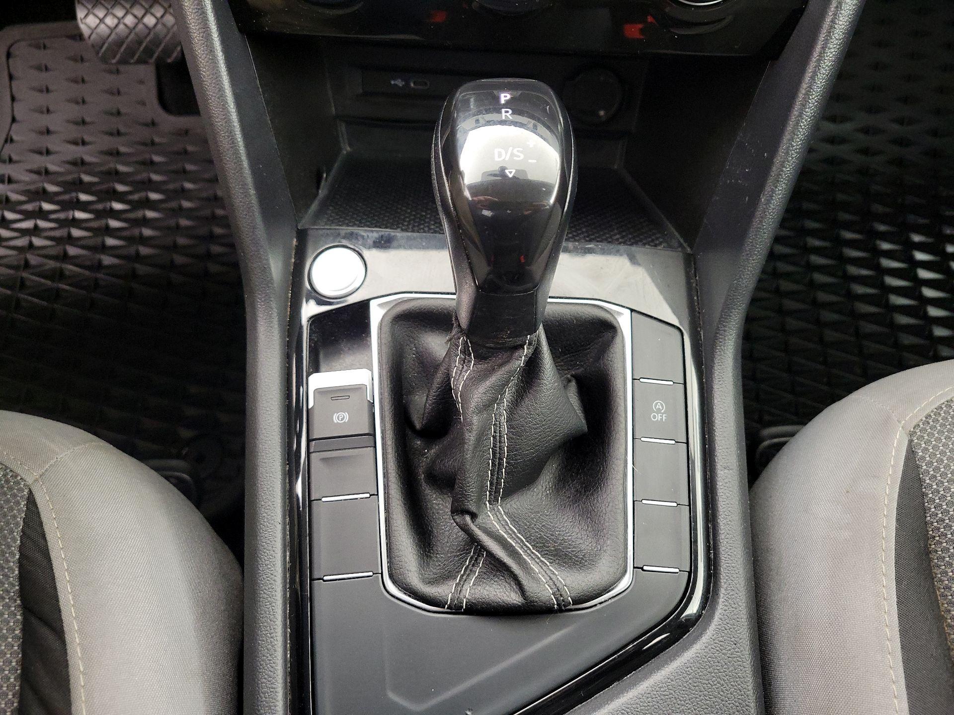 Thumbnail: 2023 Volkswagen Taos - 17