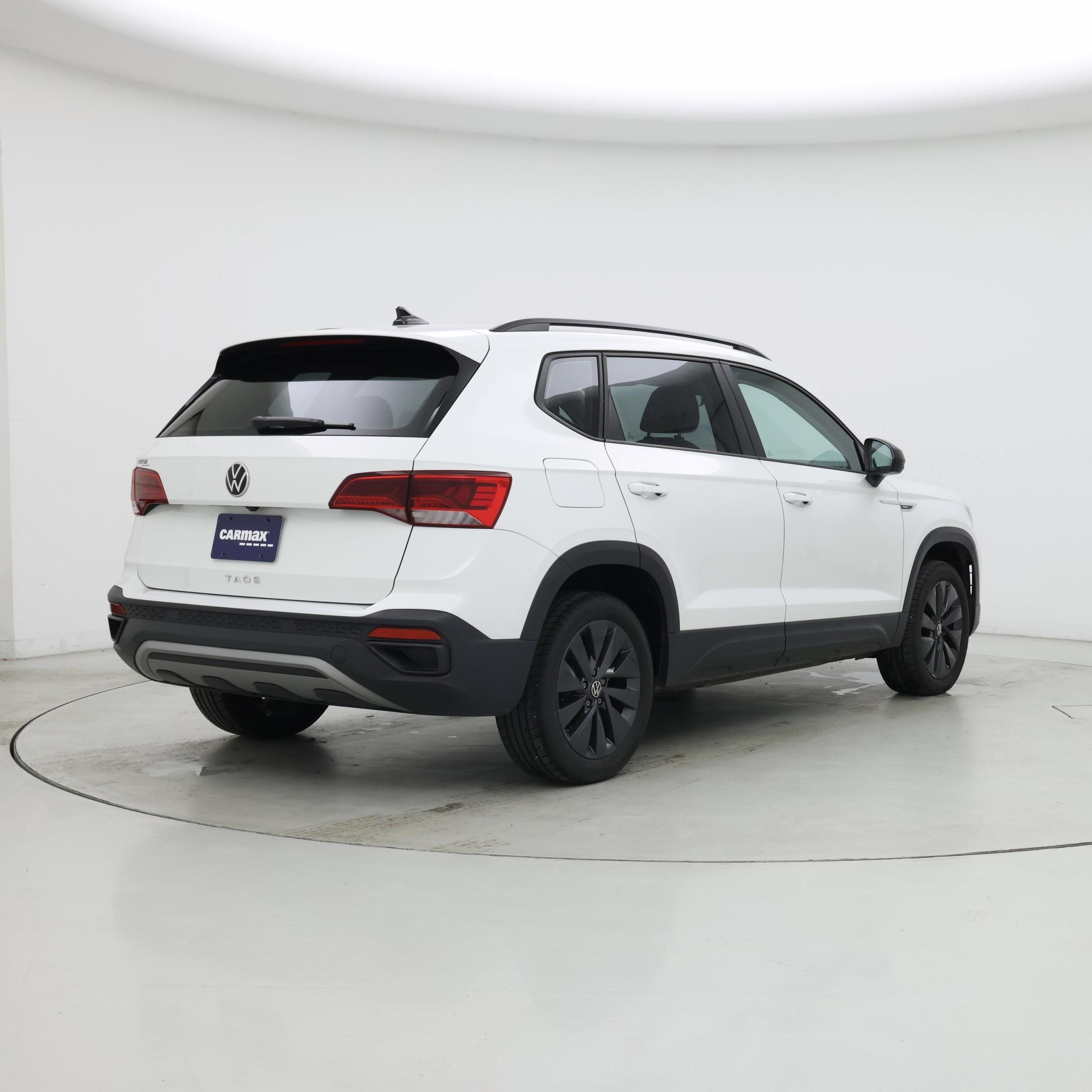 Thumbnail: 2023 Volkswagen Taos - 8