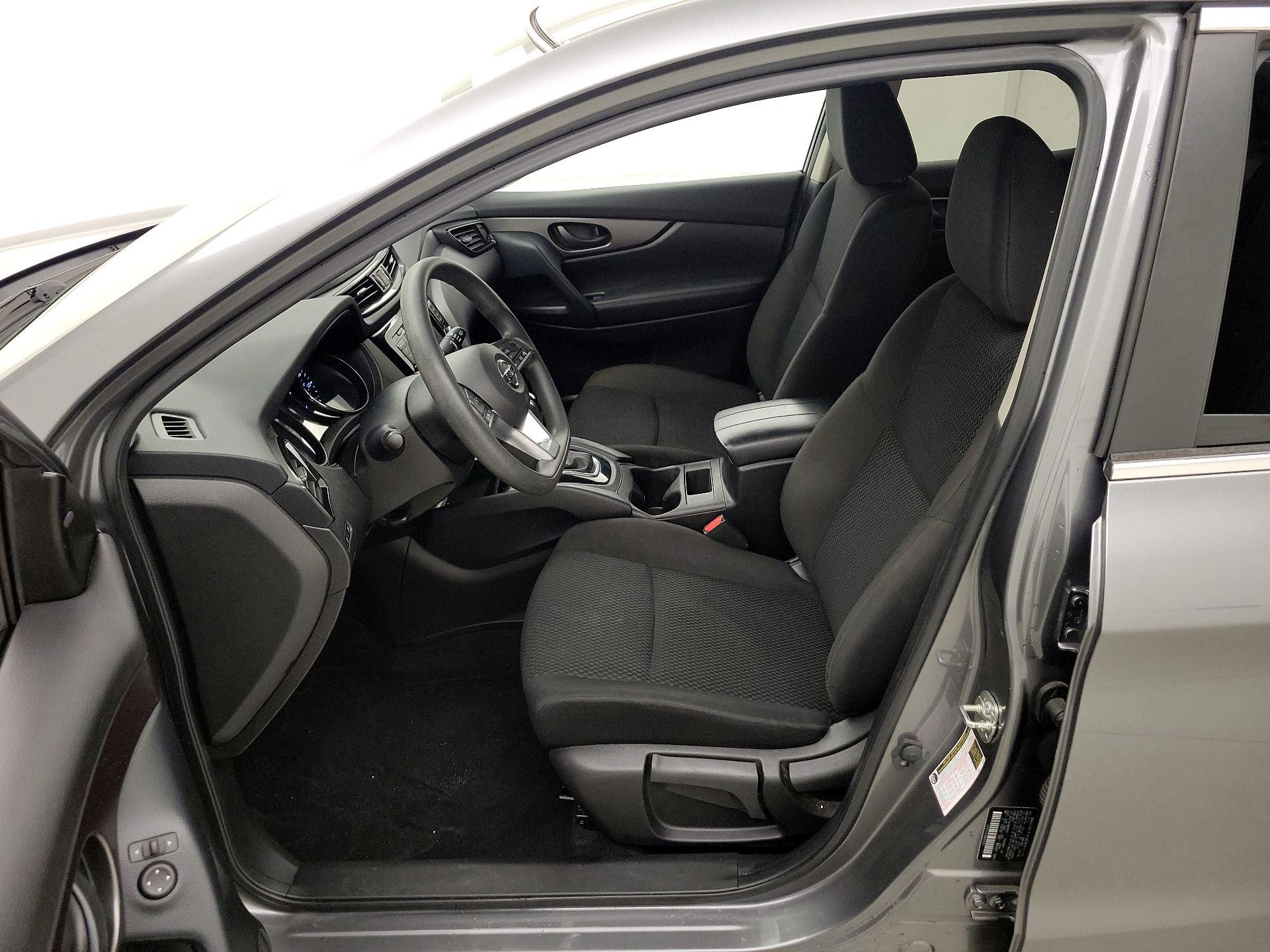 Thumbnail: 2022 Nissan Rogue Sport - 11