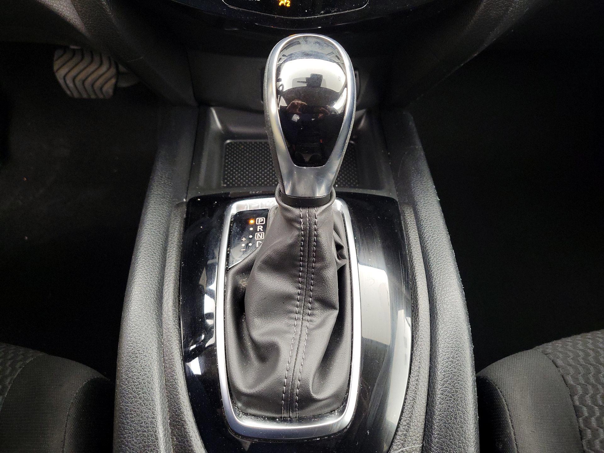 Thumbnail: 2022 Nissan Rogue Sport - 17