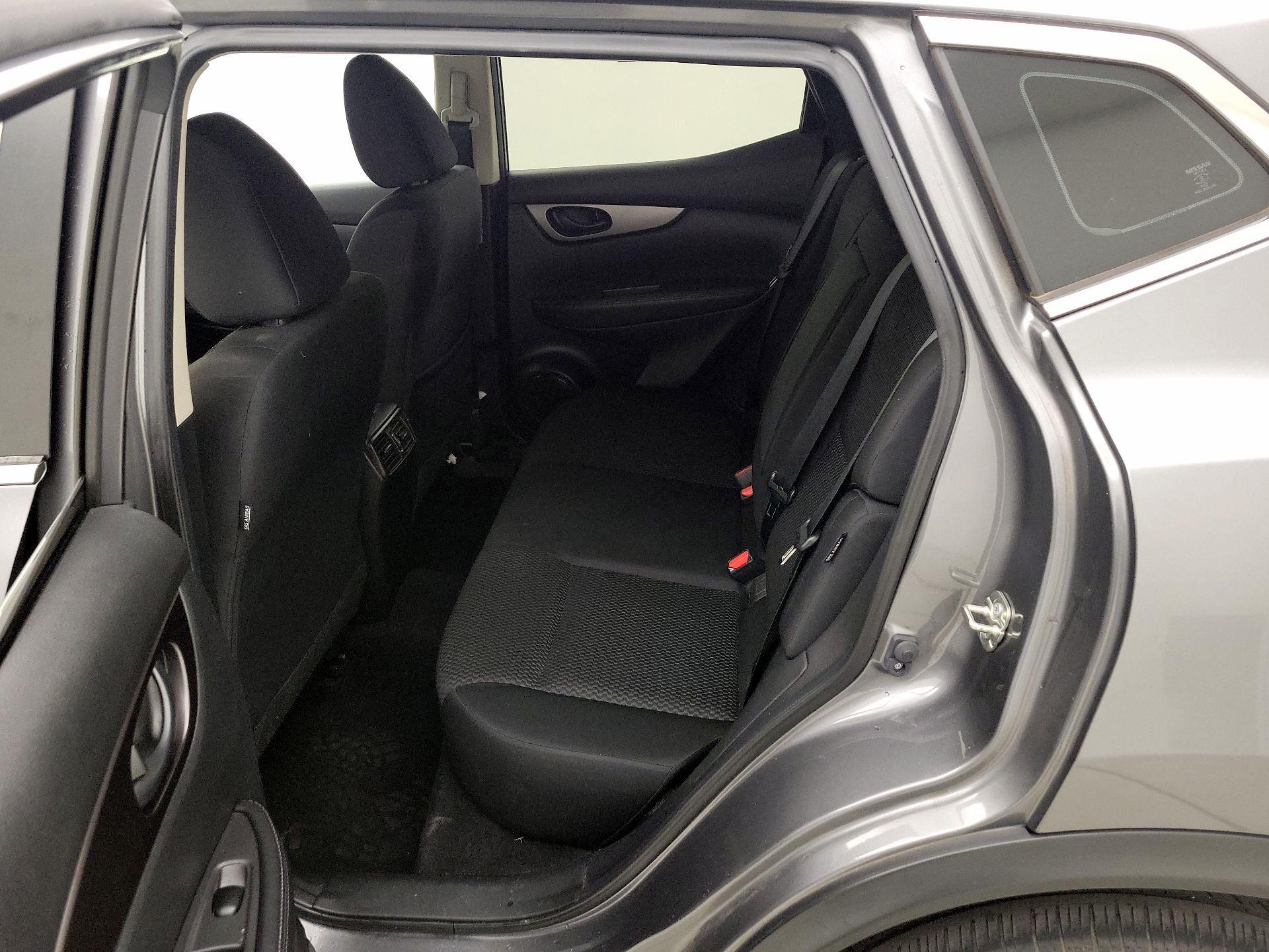 Thumbnail: 2022 Nissan Rogue Sport - 19