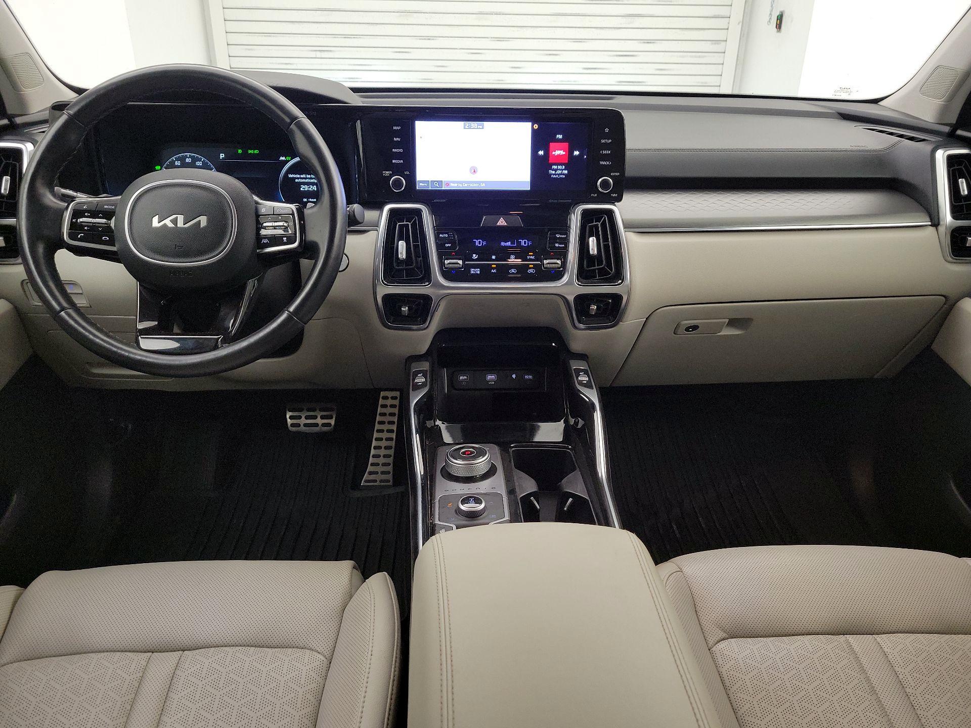 Thumbnail: 2023 Kia Sorento - 9