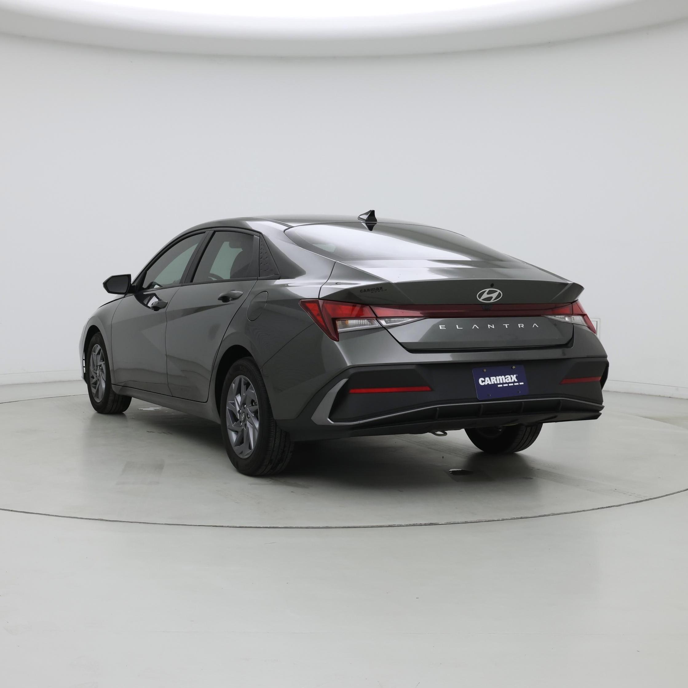 Thumbnail: 2024 Hyundai Elantra - 2