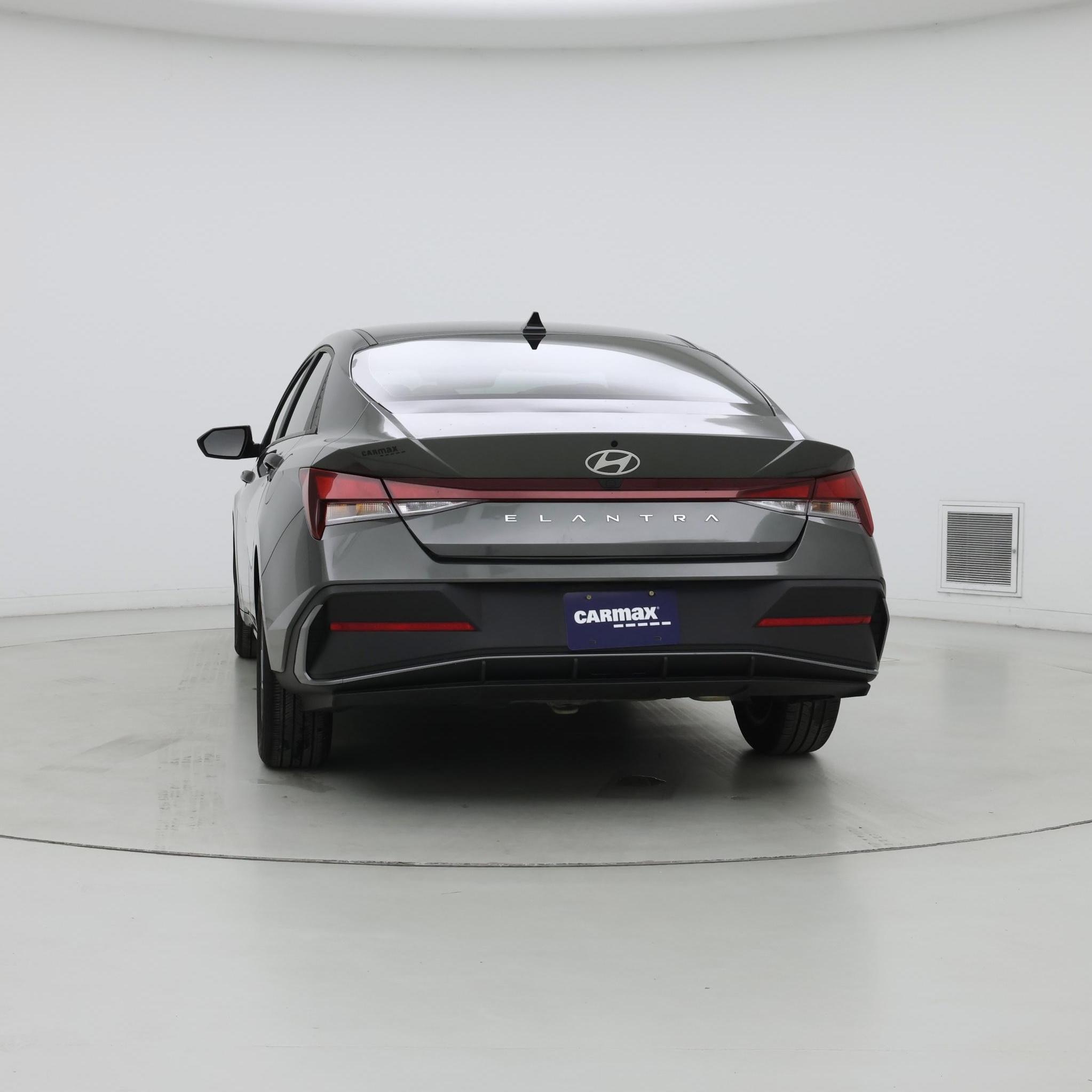 Thumbnail: 2024 Hyundai Elantra - 6