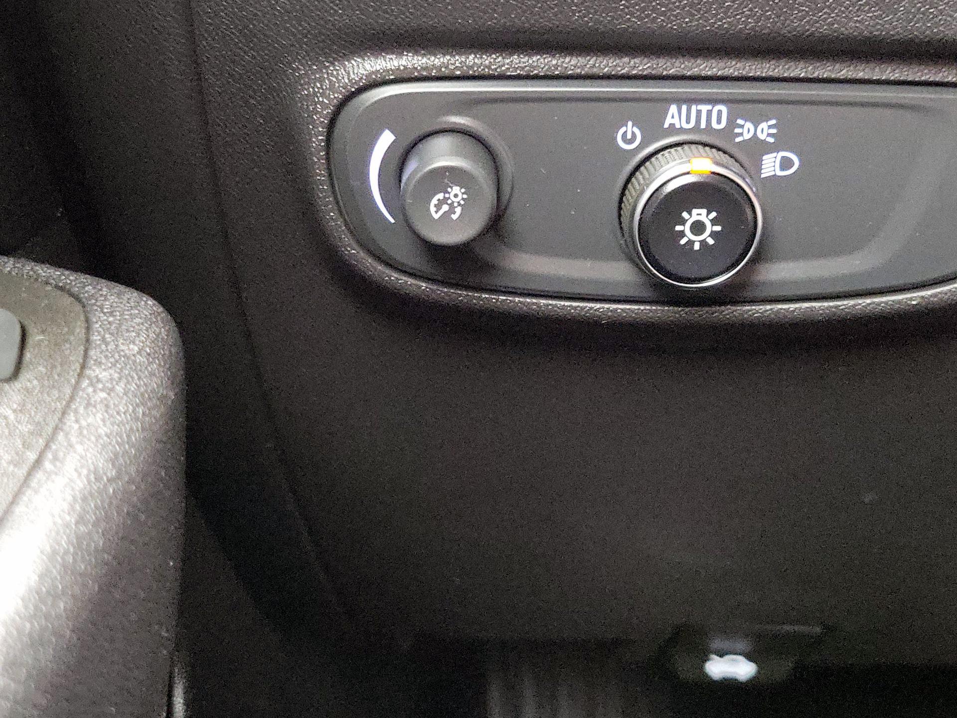 Thumbnail: 2021 Chevrolet Equinox - 13