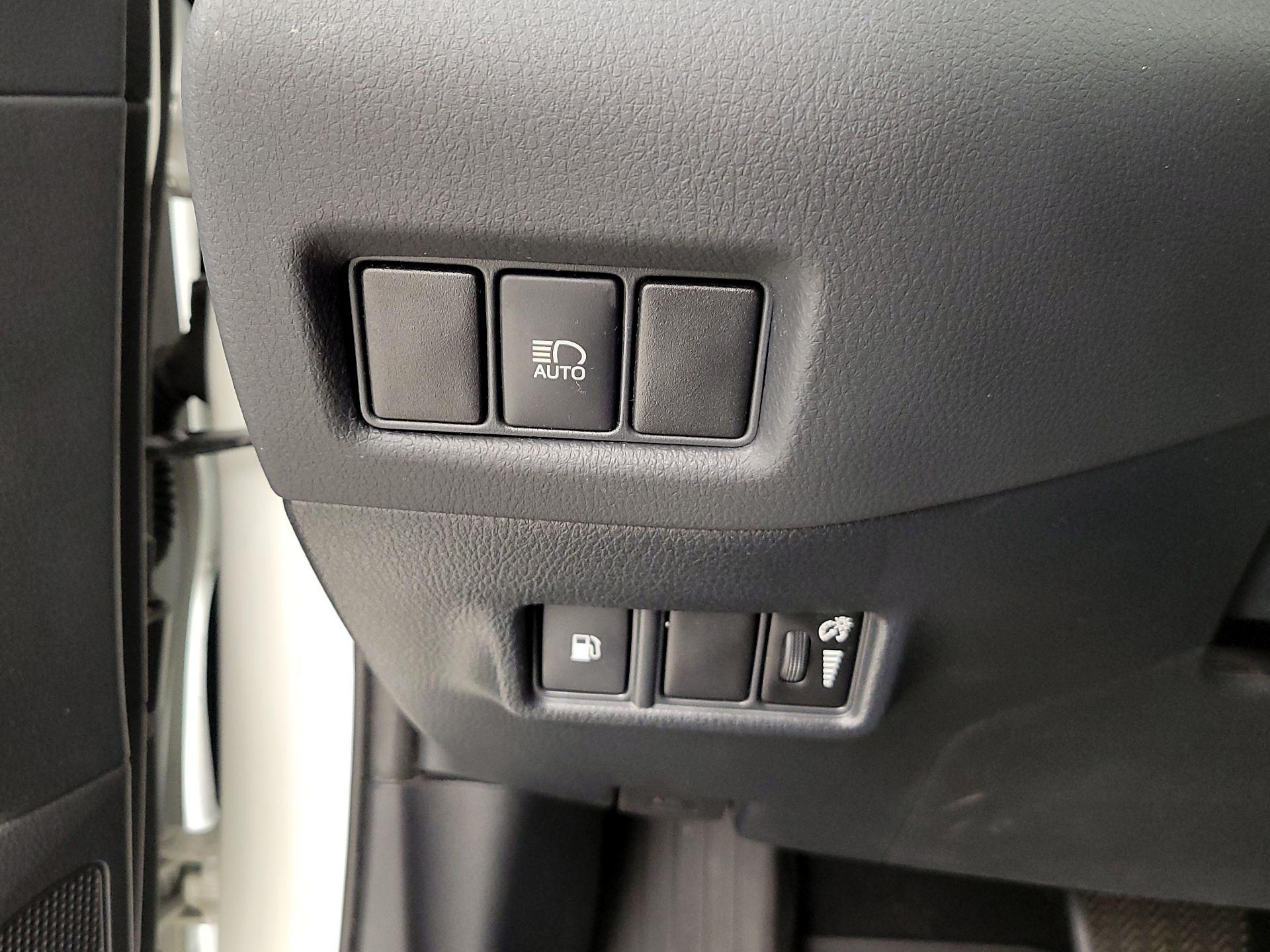 Thumbnail: 2020 Toyota C-HR - 13