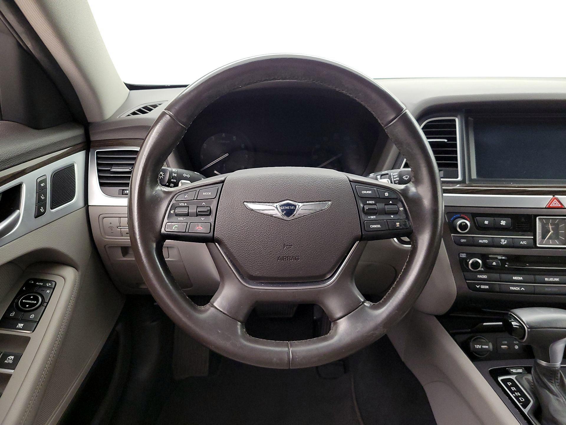 Thumbnail: 2018 Genesis G80 - 10