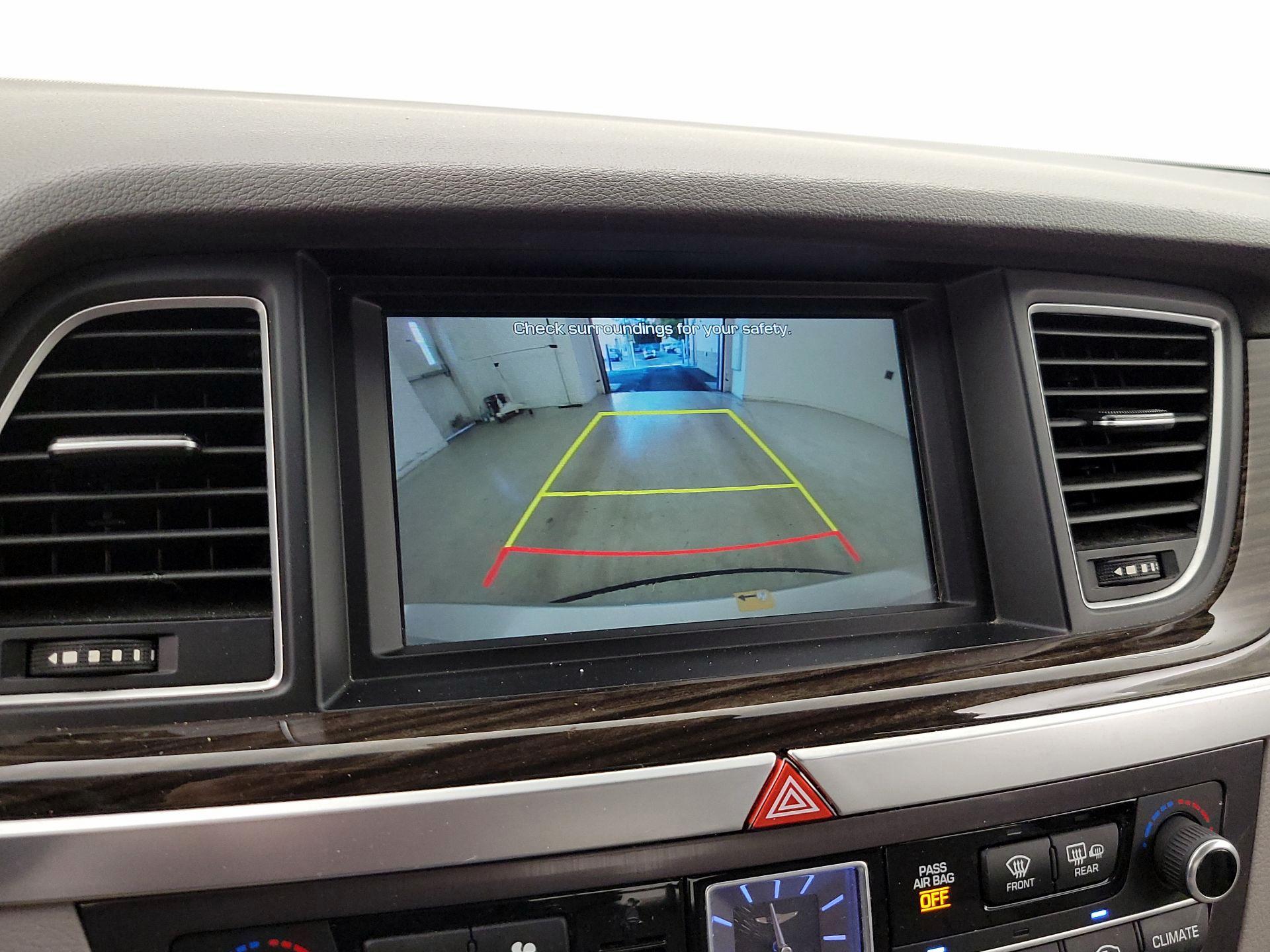 Thumbnail: 2018 Genesis G80 - 15