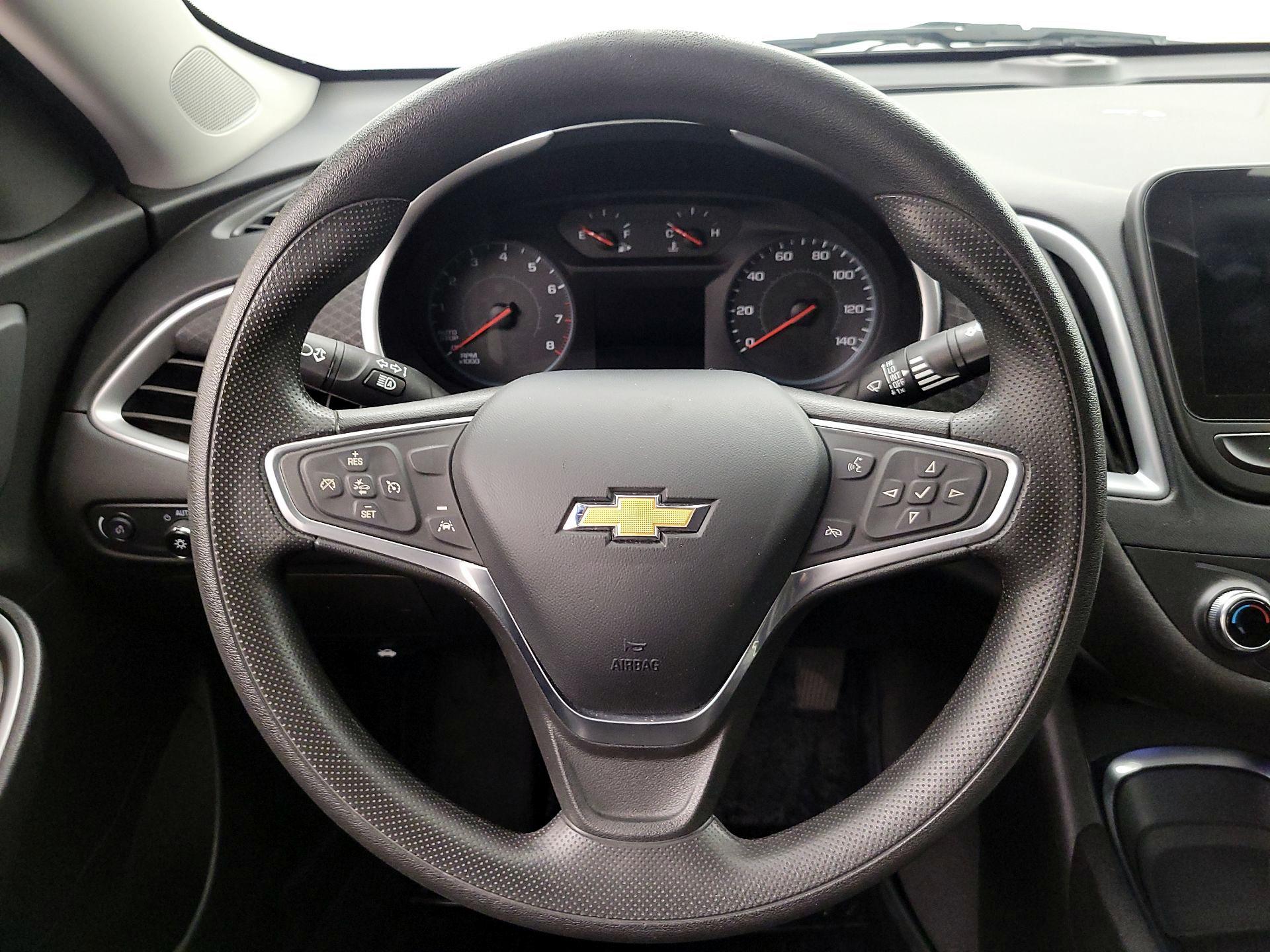 Thumbnail: 2023 Chevrolet Malibu - 10